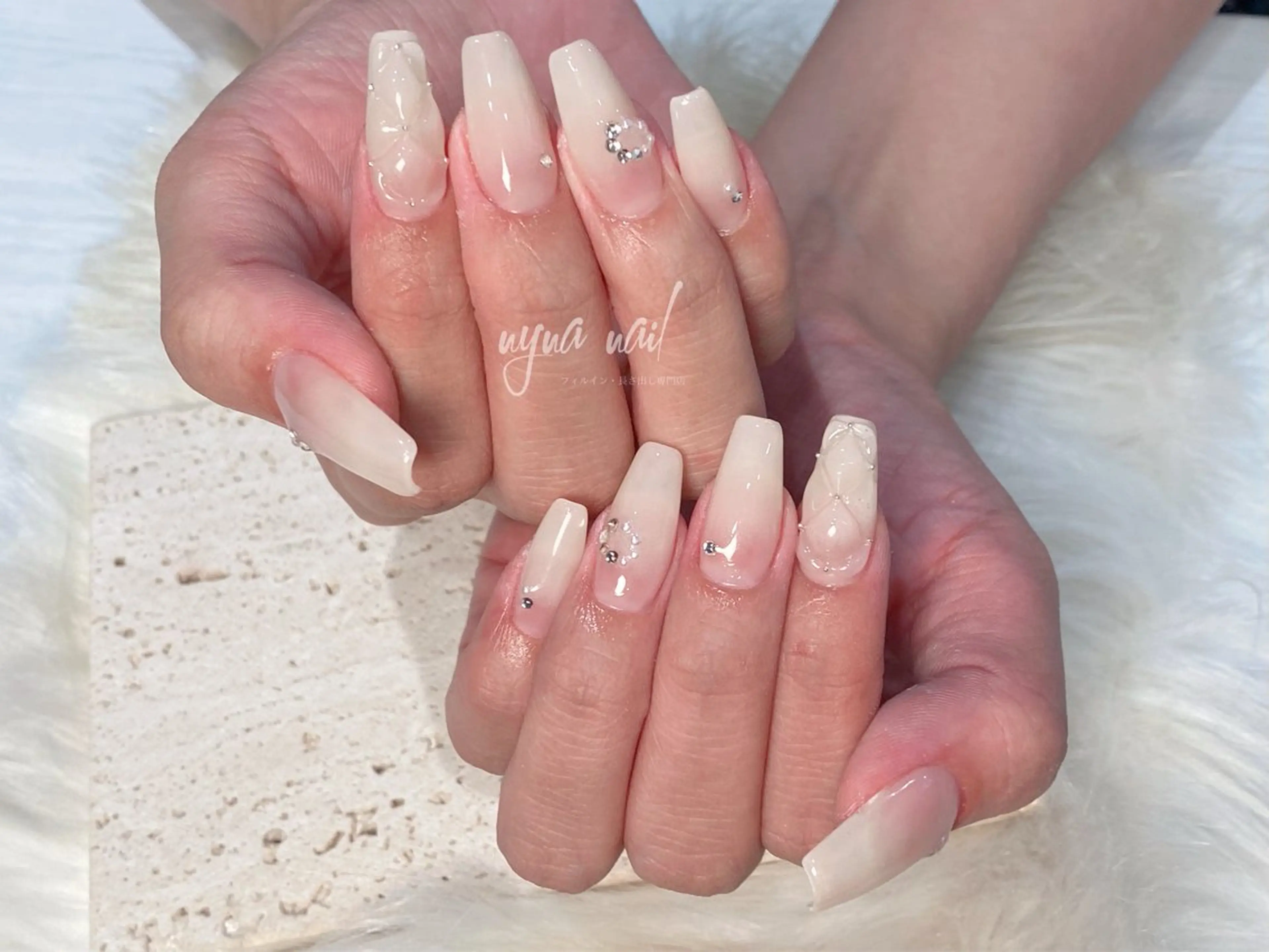 ネイル ハンドネイル 長さ出し専門 nynaのネイルデザイン