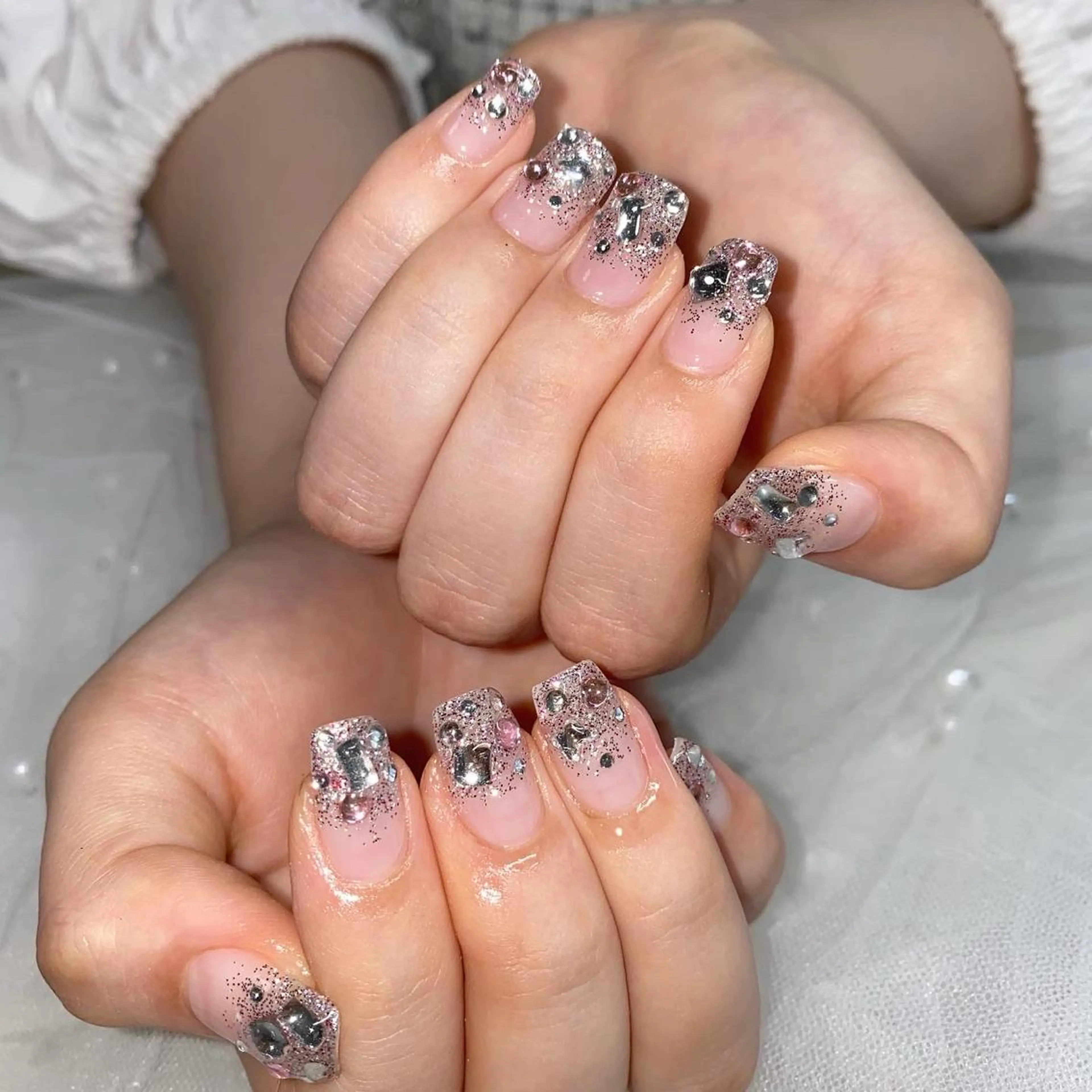 ネイル グラデーション ラメ(グリッター) ラメグラデーション 持ち込み I P'ink nail salon所属・I pinknail 韓国風·持ち込み専門のネイルデザイン
