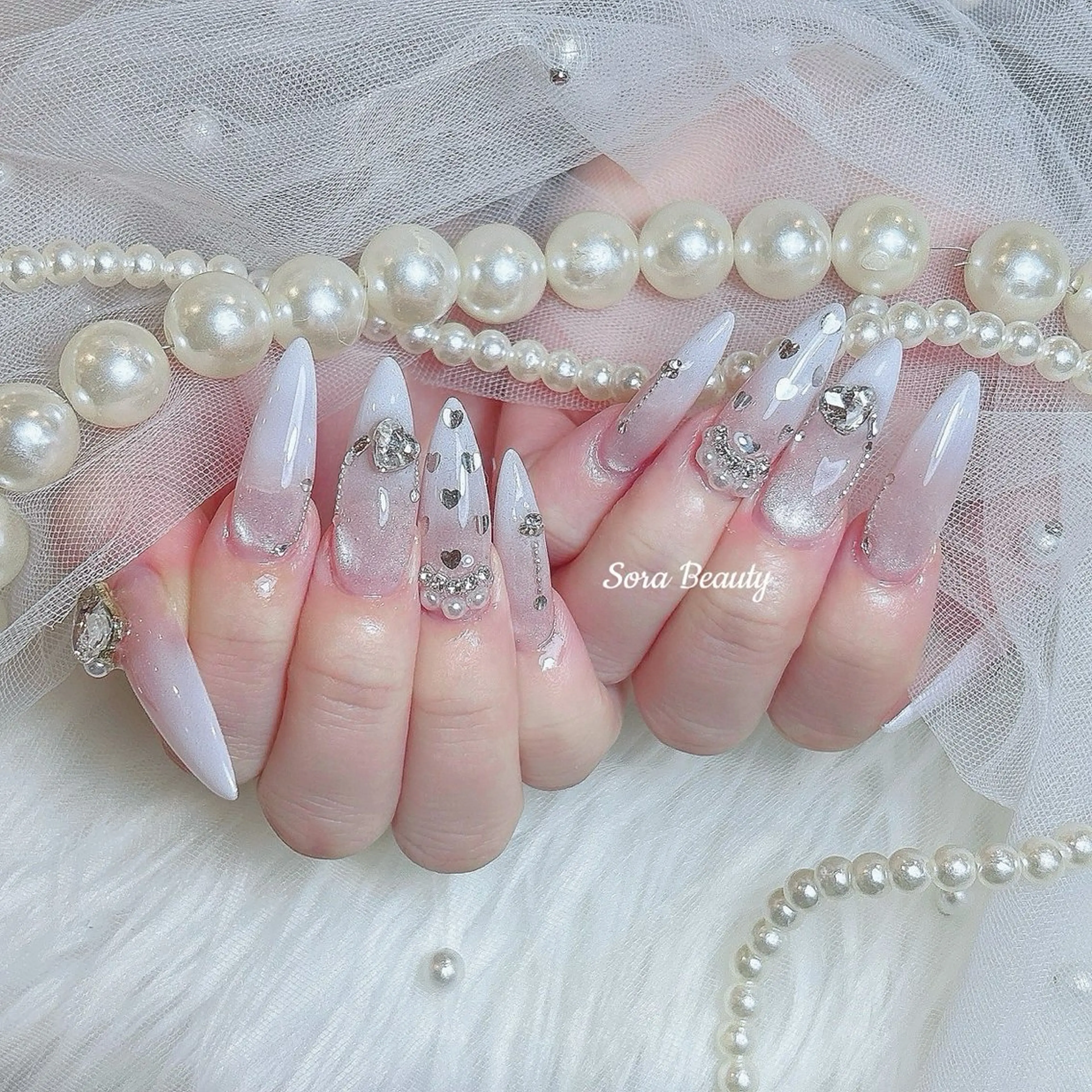 ミディアム ハンドネイル Chiin Nailのネイルデザイン