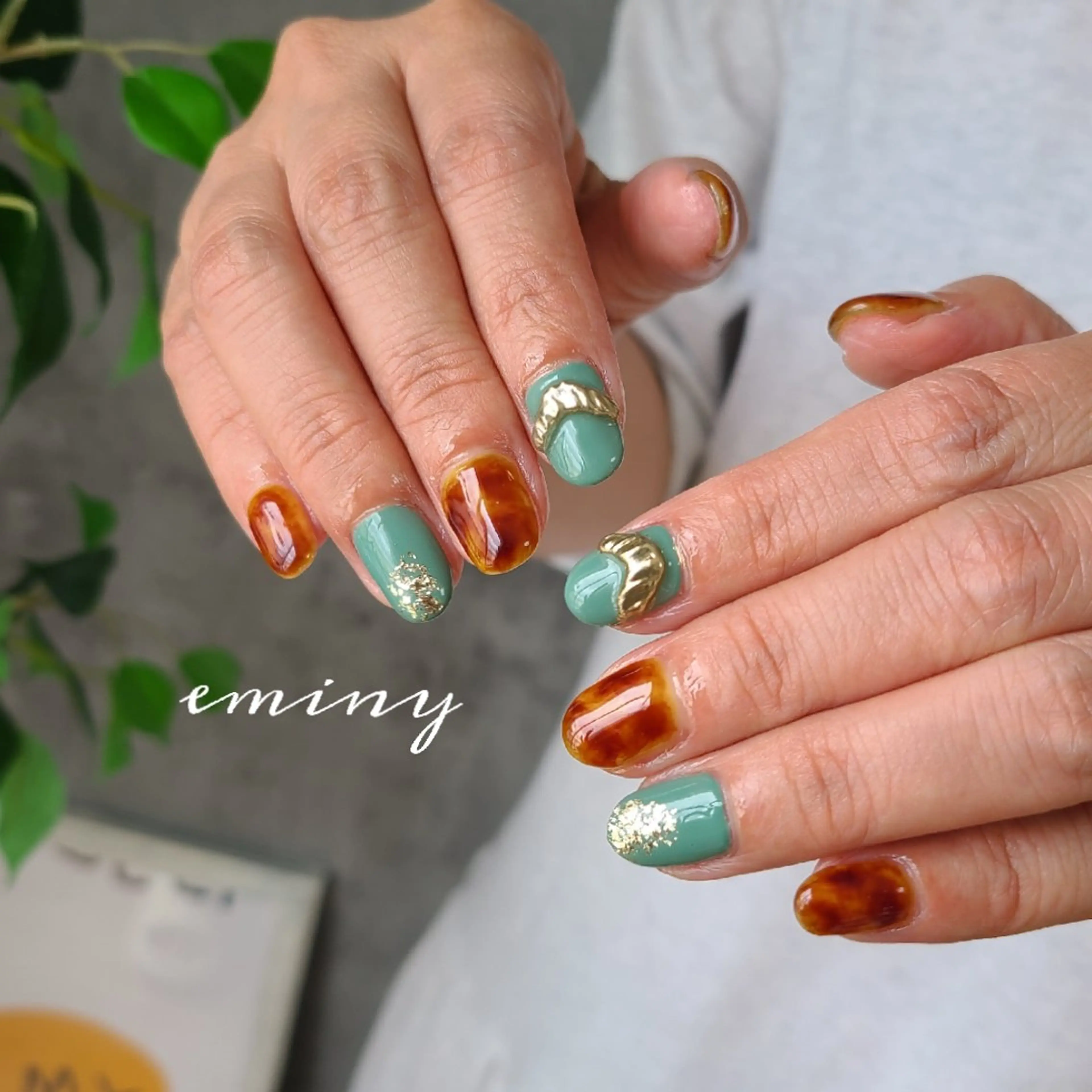 ネイル べっ甲ネイル nail salon  eminyのネイルデザイン