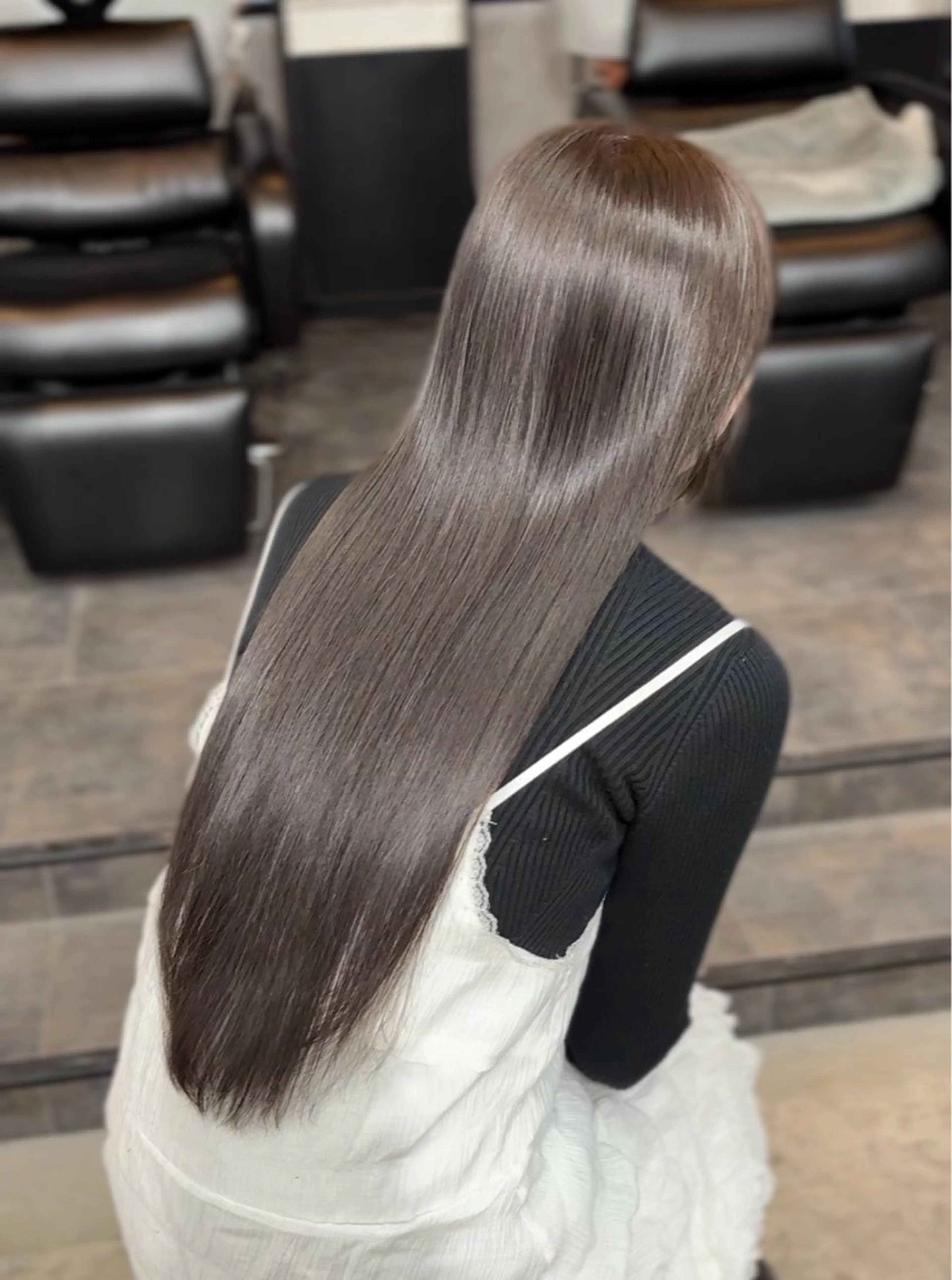 ロング カット ヘアカラー 最高級人毛 100%エクステ茉央のヘアスタイル