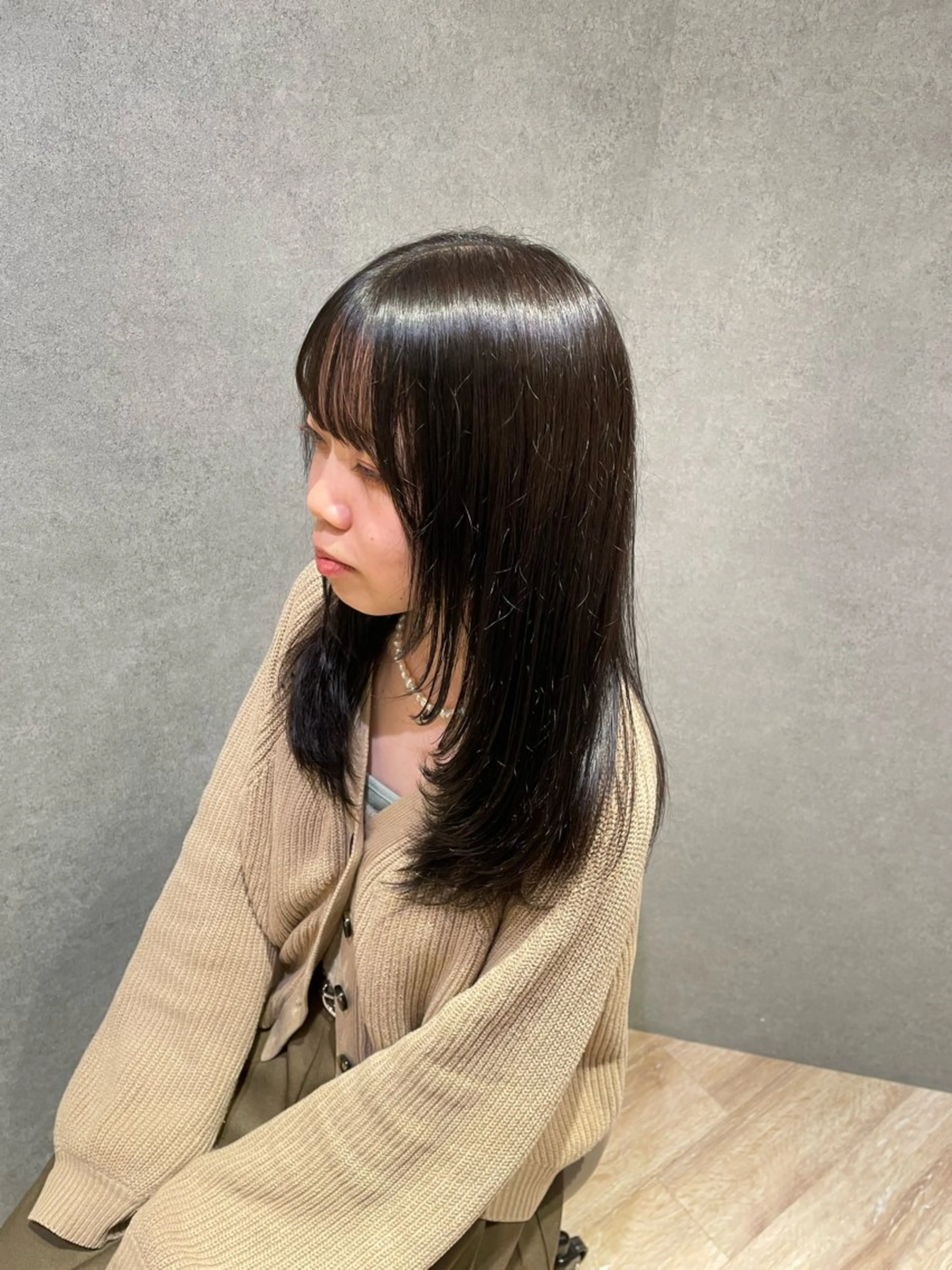 セミロング 切りっぱなしボブ/ 蒲生四丁目/伊藤瑠唯のヘアスタイル