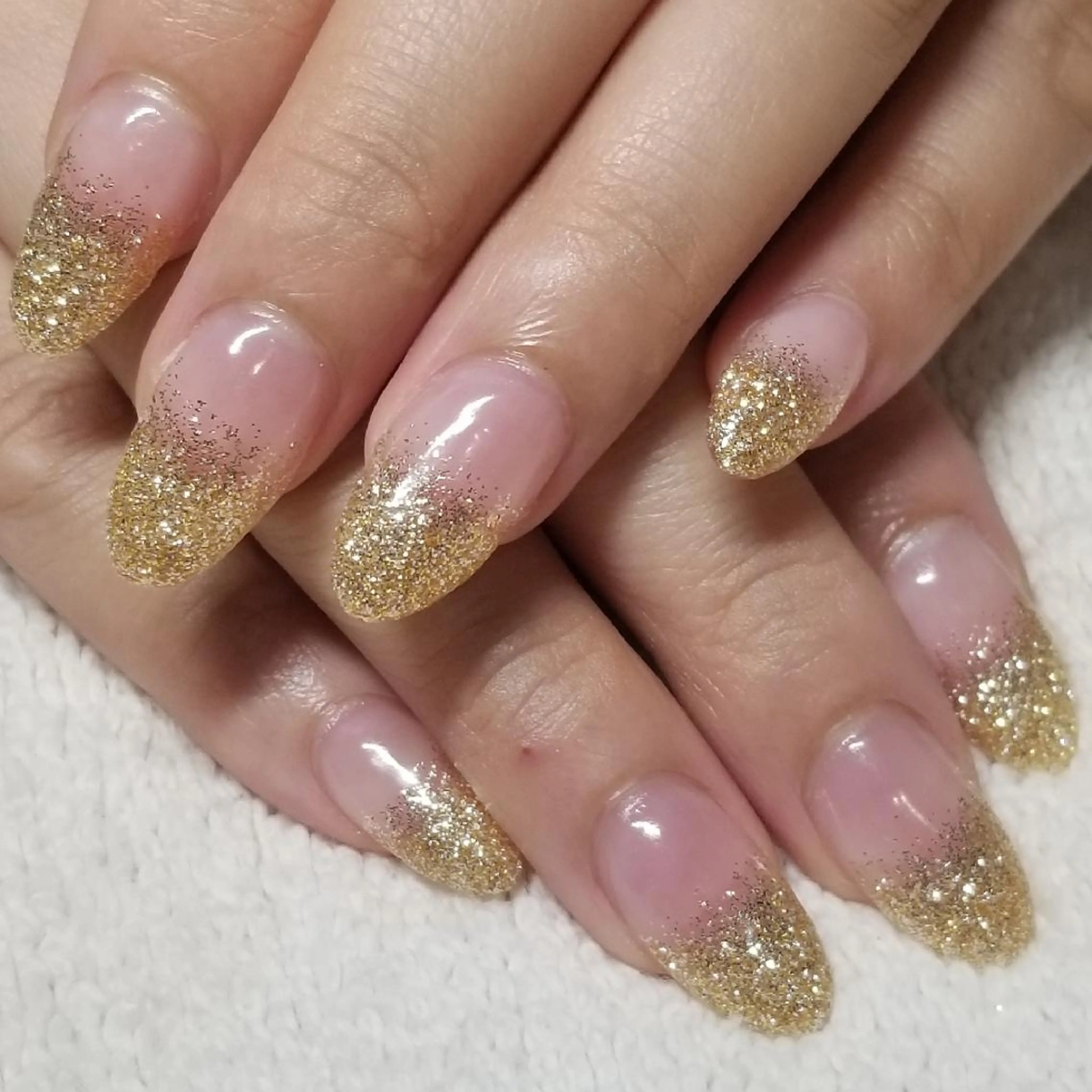 ネイル ゴールド グラデーション ラメ(グリッター) ハンドネイル よしだ ひろきのネイルデザイン