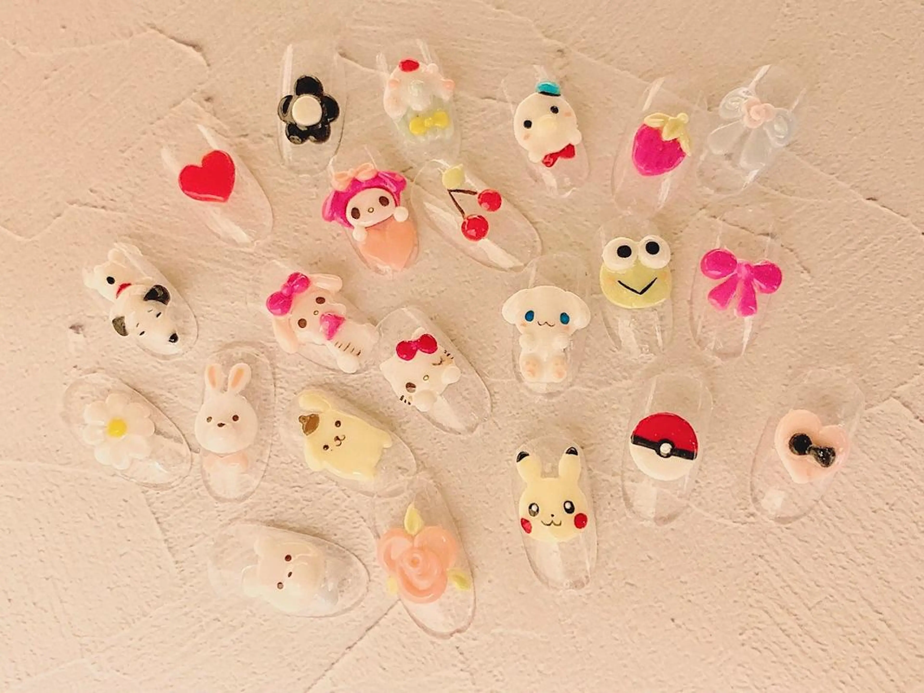 ネイル f'bloom  L’ecrinのネイルデザイン