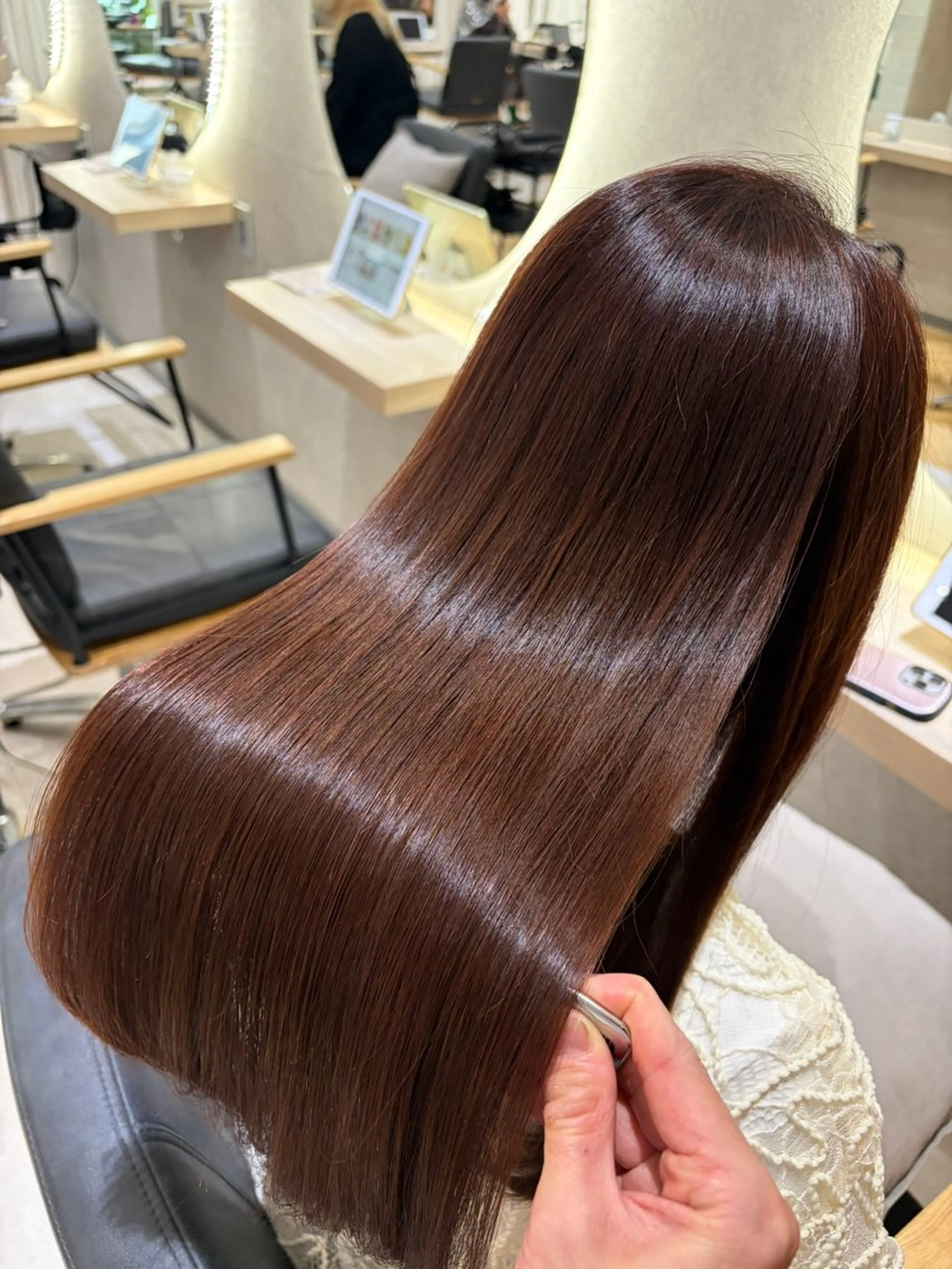 ロング 髪質改善 縮毛矯正 トリートメント カット 縮毛矯正 トリートメント 松田卓也🌟美髪矯正 🌟小顔🌟艶髪のヘアスタイル