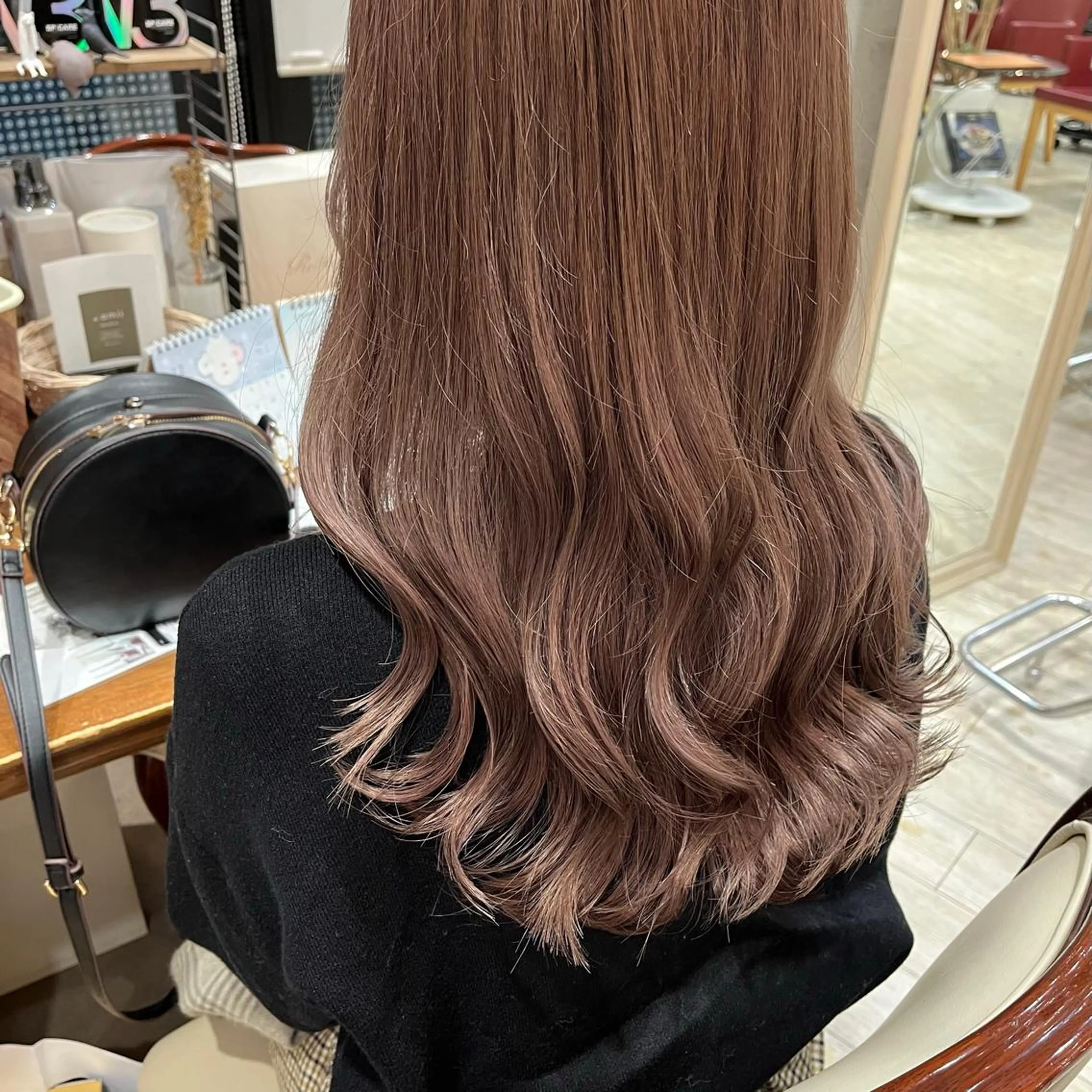 ロング カラー ベージュカラー ラベンダーカラー ラベンダーベージュ サソウ ユリエ🥥のヘアスタイル