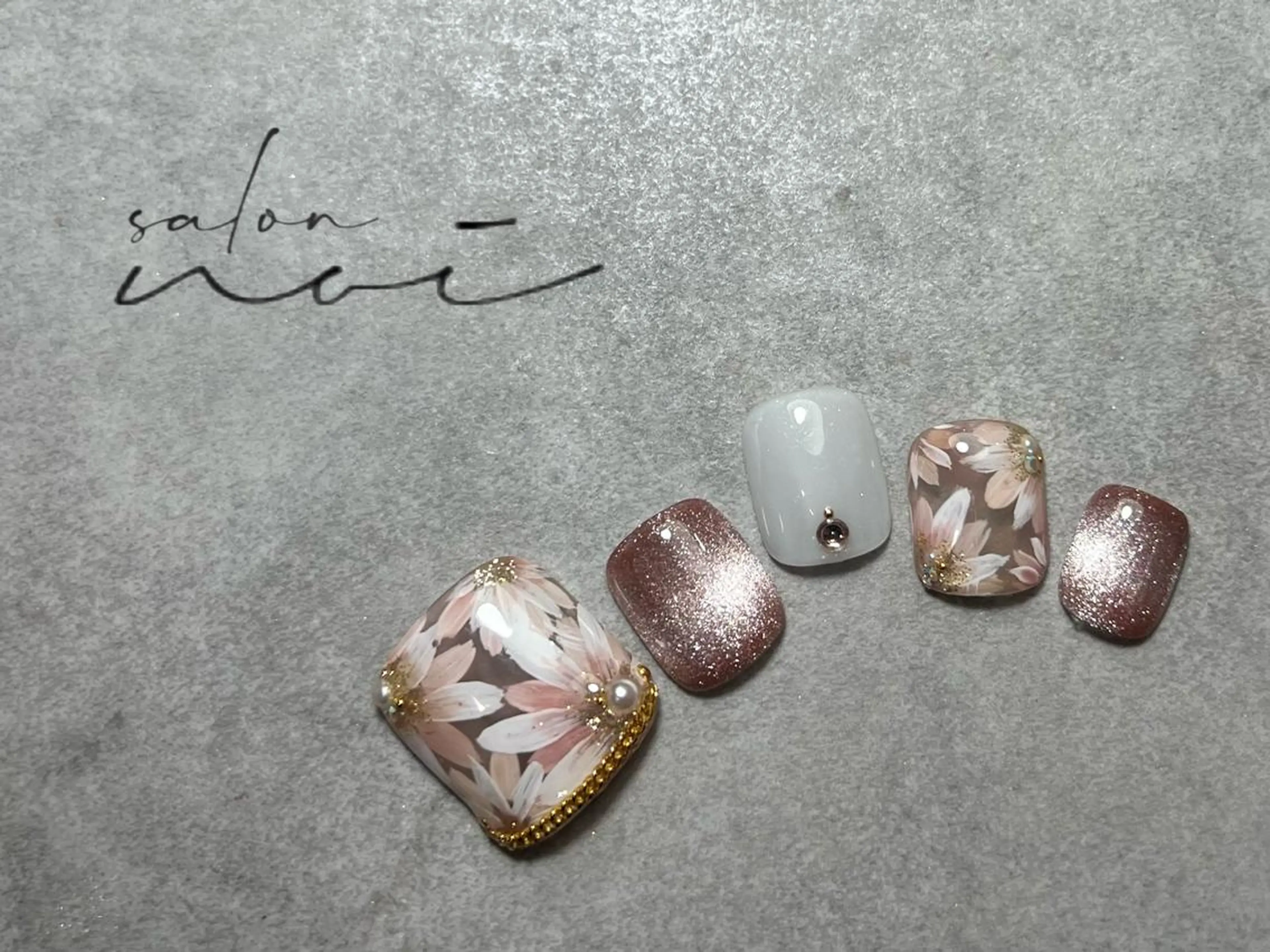 ネイル フットネイル 春ネイル フットネイル salon noi所属・salon noiのネイルデザイン