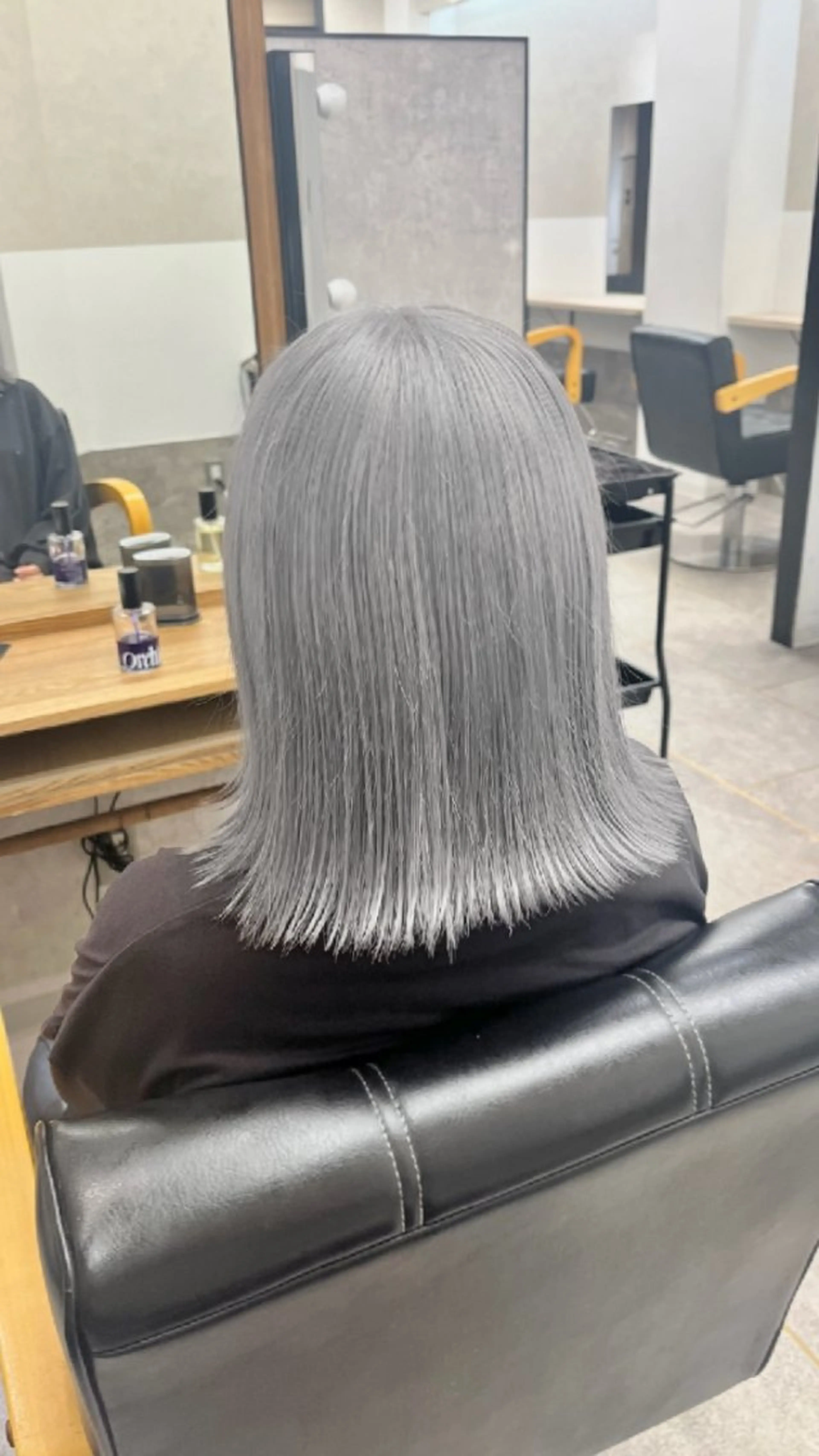 25歳以下限定✨ブリーチ➕オンカラー期間限定カット無料の写真