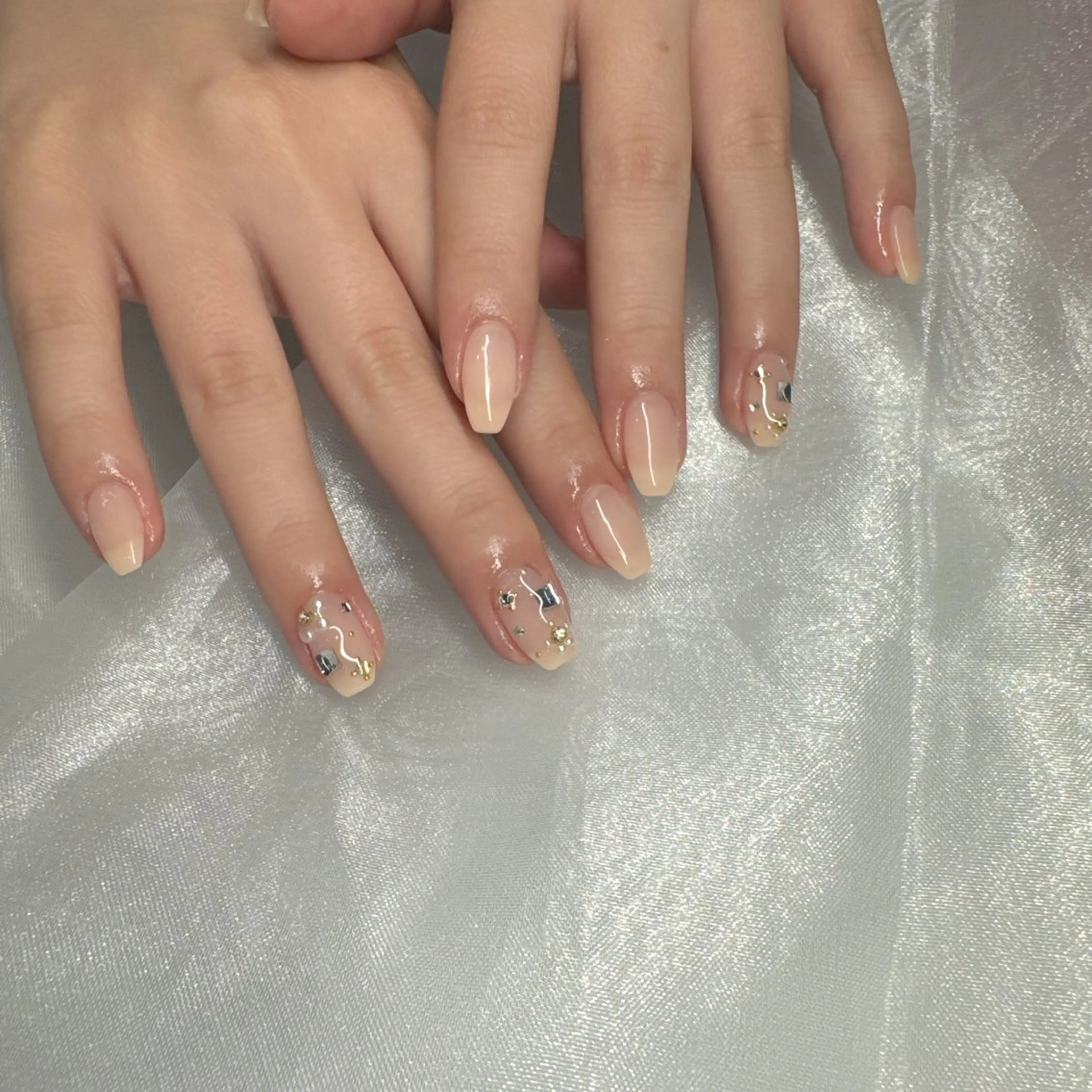 ネイル ハンドネイル ☁️BLITZ 🎀笠原雪音🎀のネイルデザイン