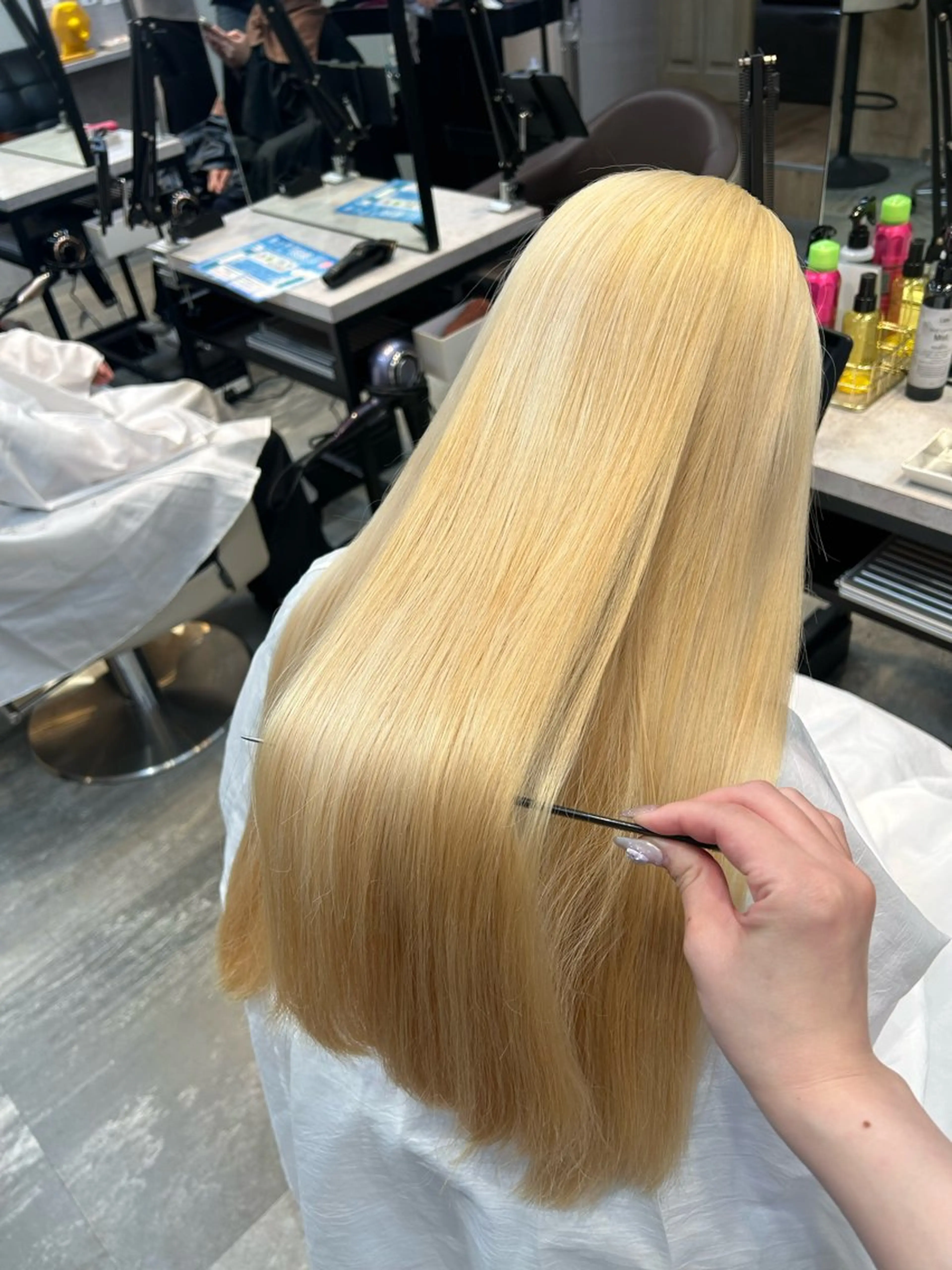 ロング カット ヘアカラー トリートメント 愛されハイトーン 🍓YURINAのヘアスタイル