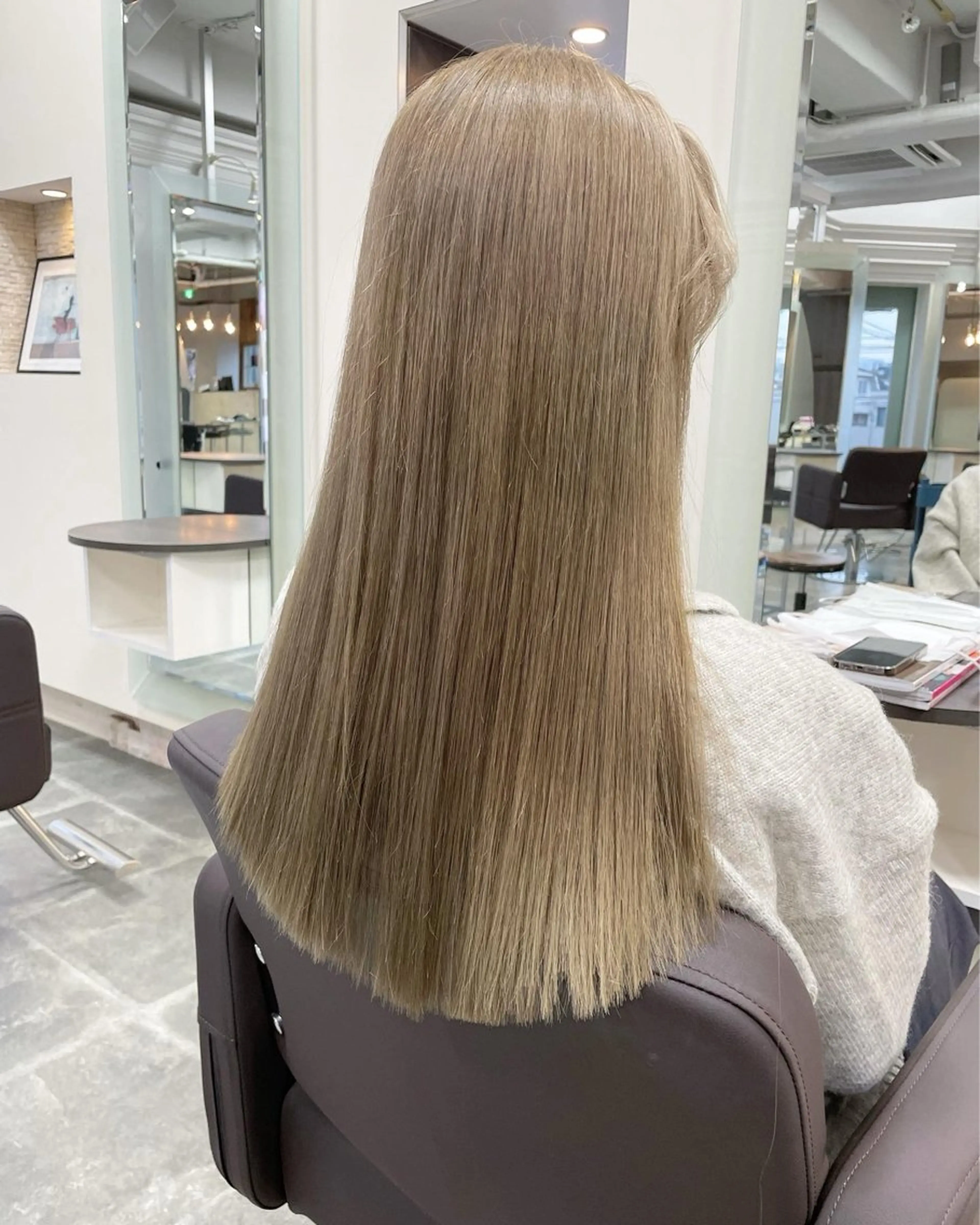 ロング カット ヘアカラー トリートメント 平 ちひろのヘアスタイル