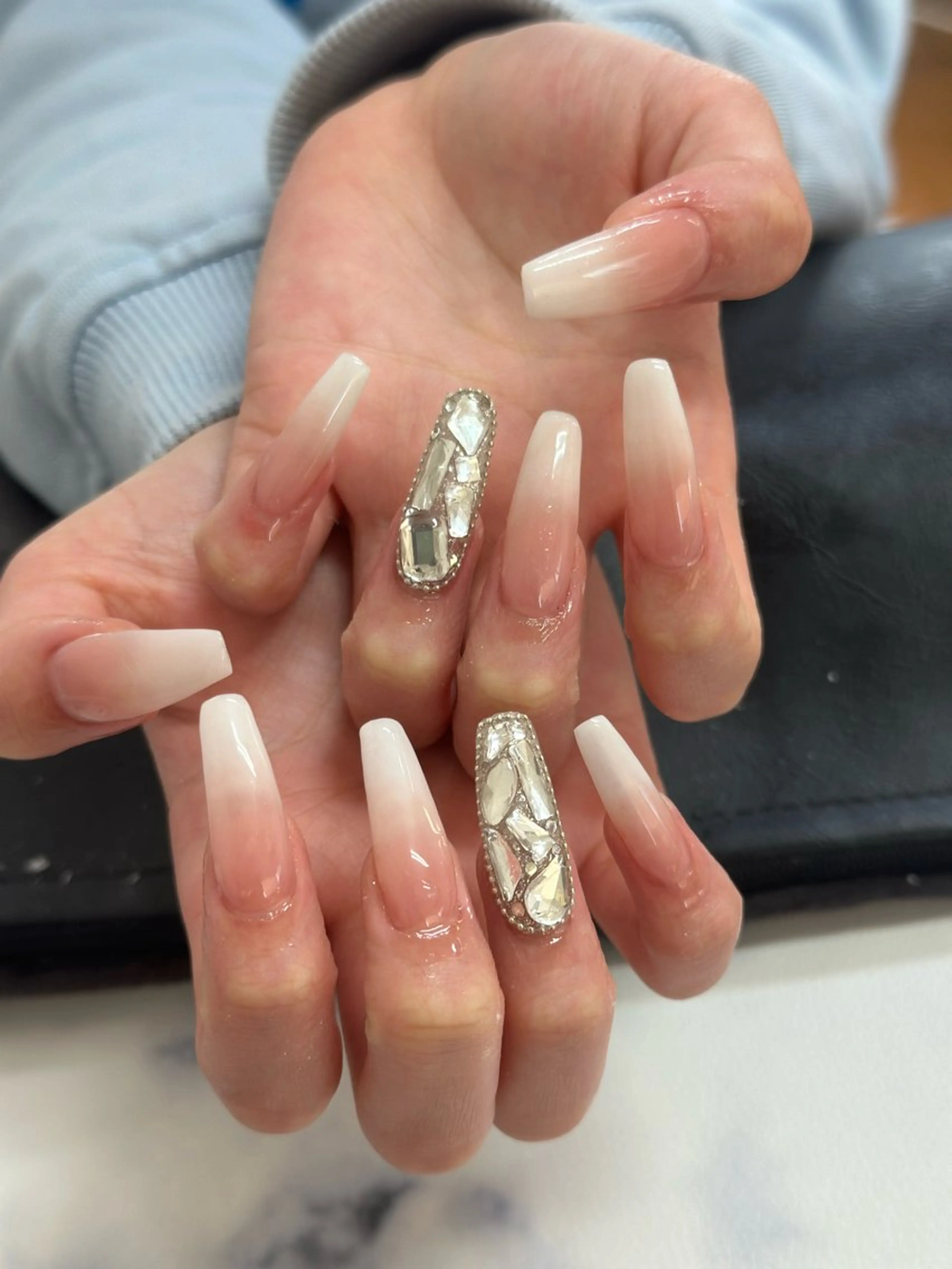 ネイル シャインネイル所属・伊藤 くるみのネイルデザイン