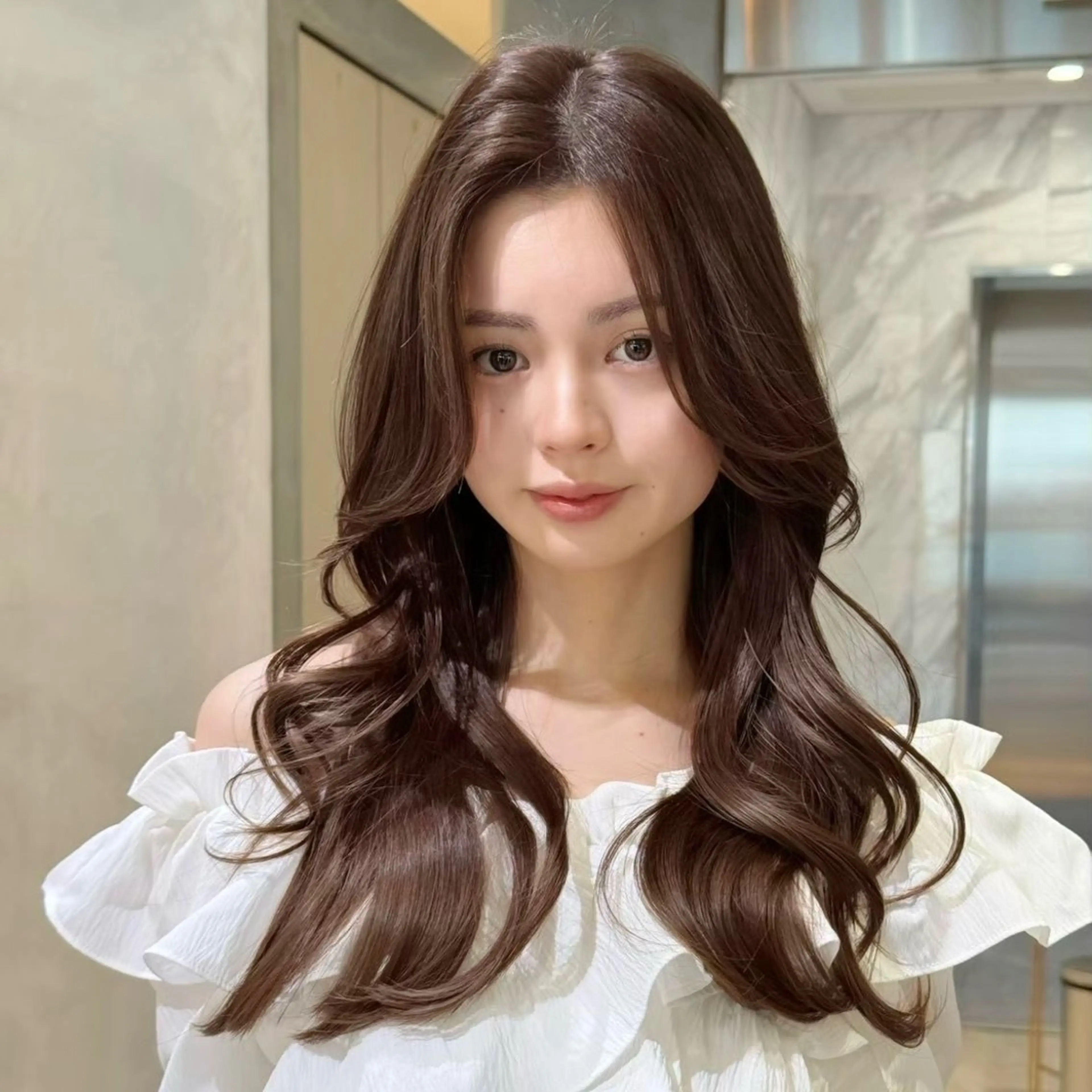 ミディアム カラー カット ヘアカラー トリートメント 髪質改善|透明 感カラー🩵レイヤーのヘアスタイル