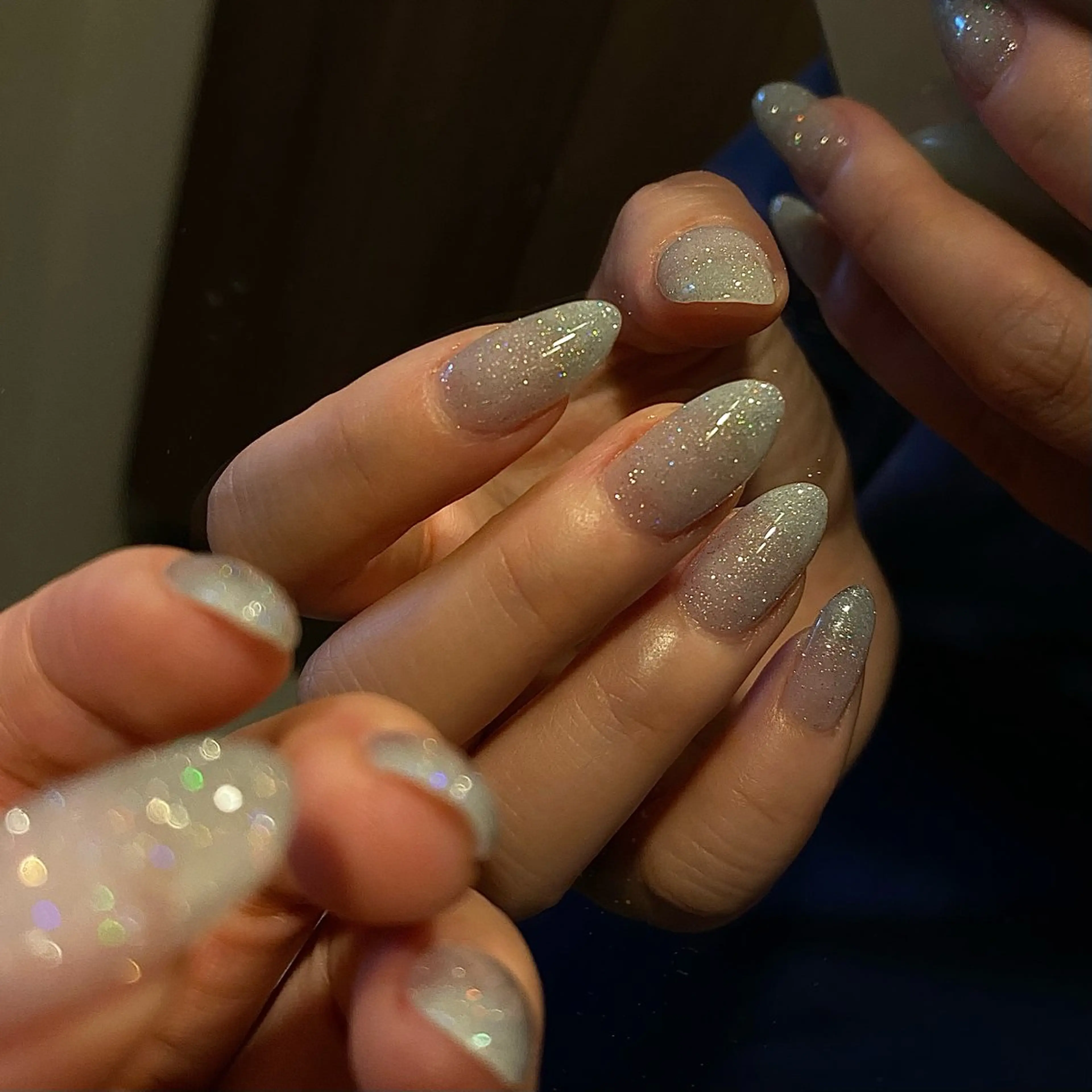 ネイル ブルー フラッシュネイル ワンカラーネイル ハンドネイル amuse 手書きニュアンスのネイルデザイン