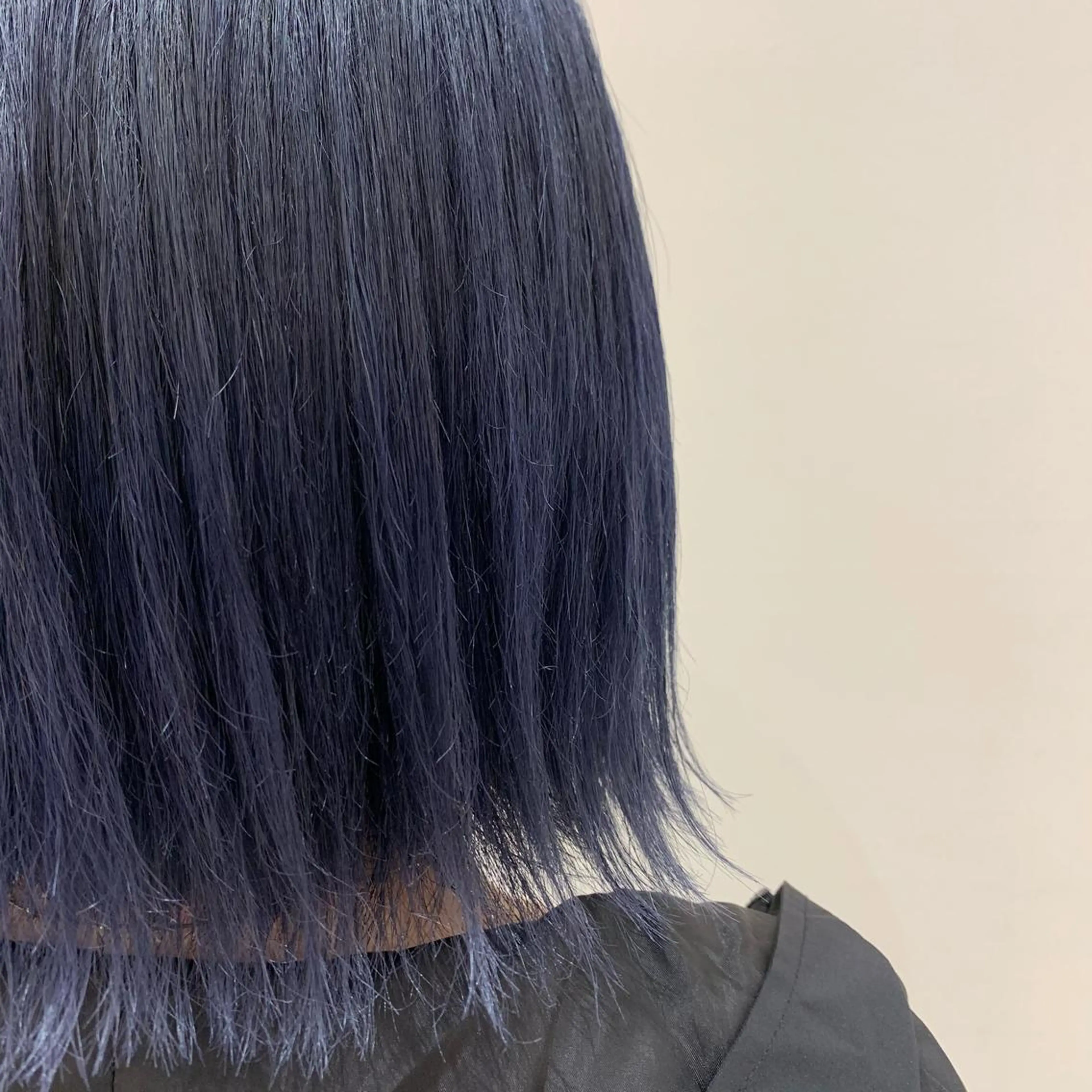 ショート カラー 佐藤 彩香のヘアスタイル