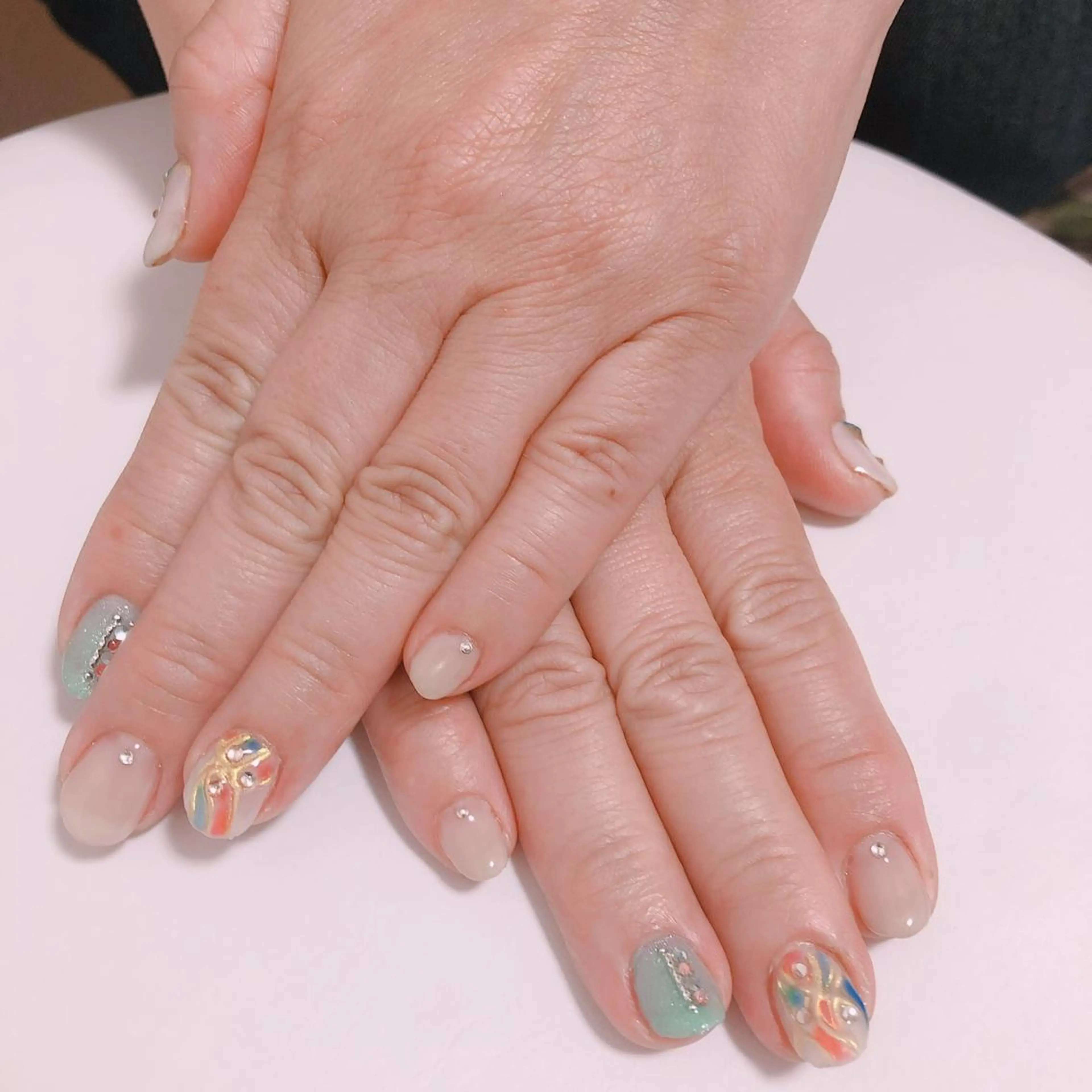 ネイル 持ち込み 奥園 良恵のネイルデザイン