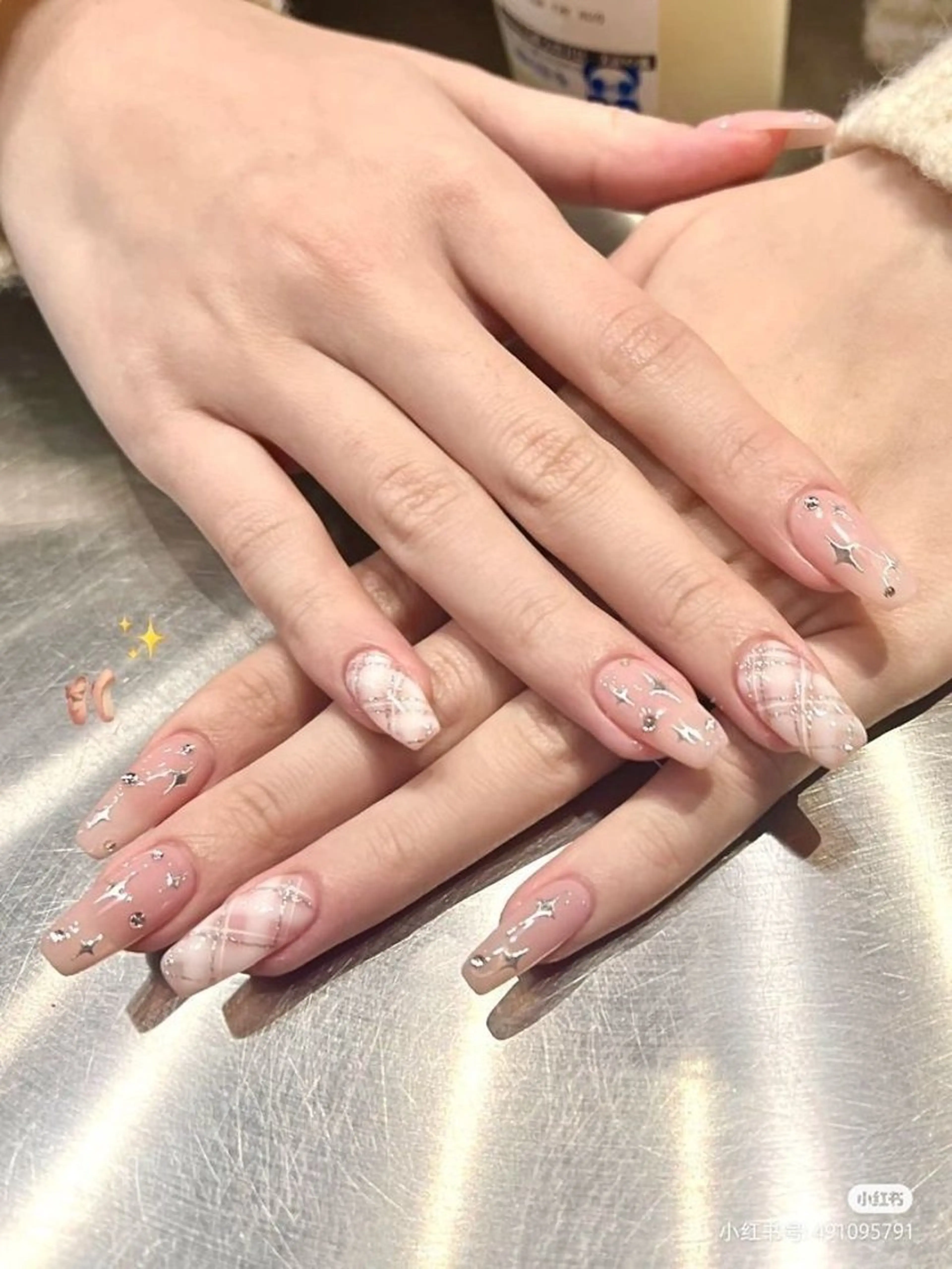 ネイル フットネイル ジェルネイル キラキラネイル マグネットネイル 持ち込み ハンドネイル Diamond  Salon所属・Hain Hainのネイルデザイン