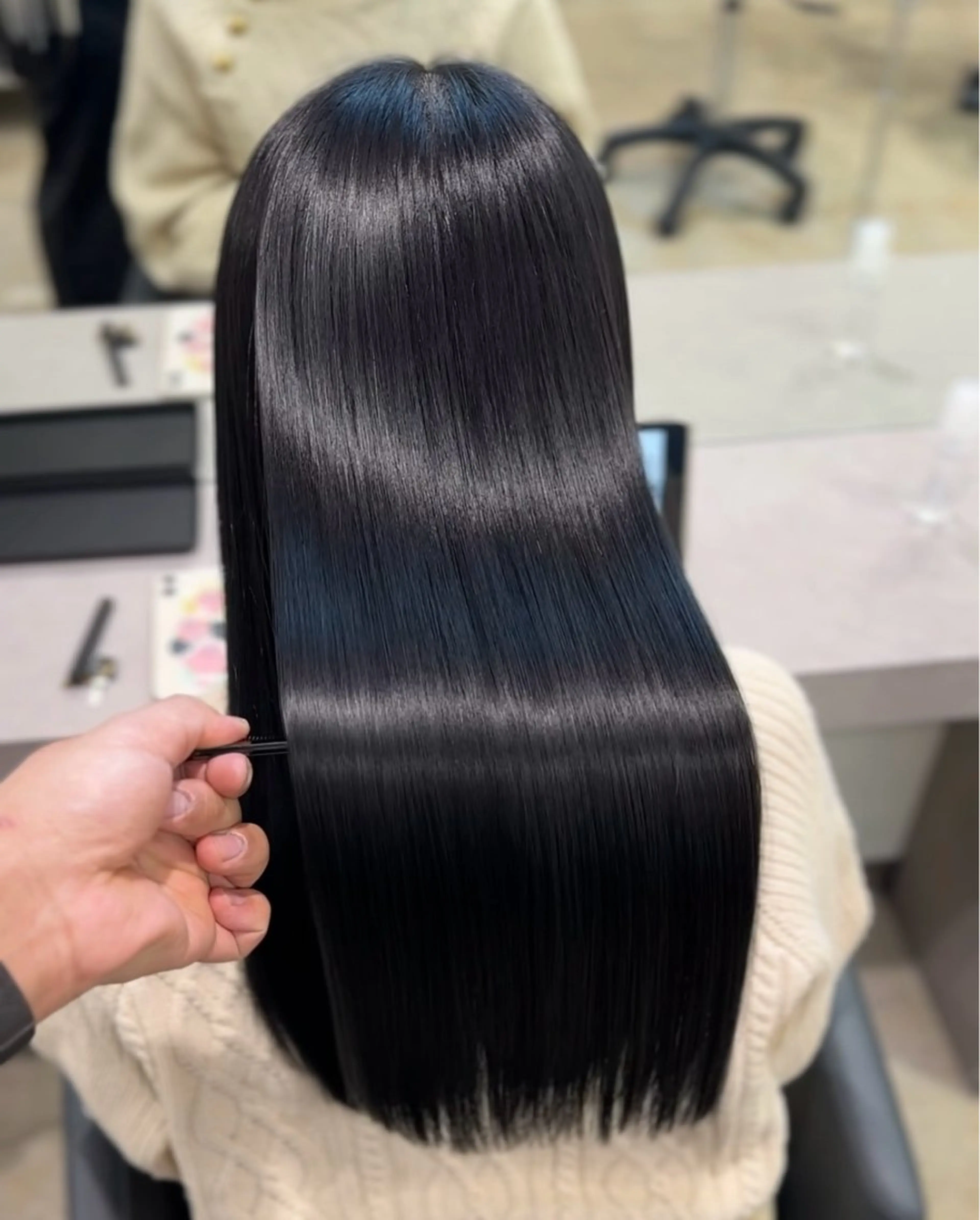 ロング 韓国レイヤー|ハッシ ュレイヤー|艶カラーのヘアスタイル