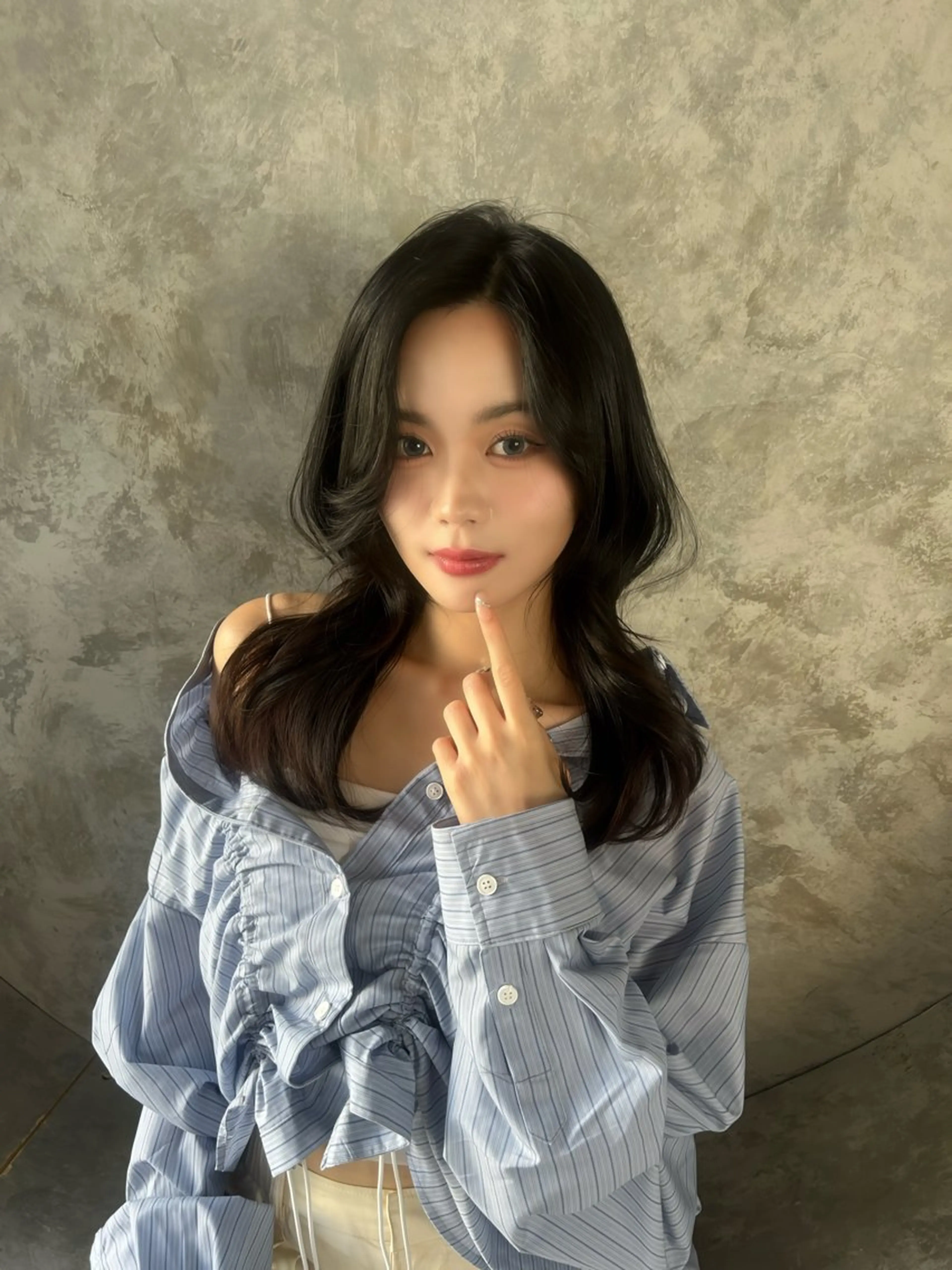 ロング くびれヘア くびれレイヤー レイヤーカット カット ヘアカラー CLETO Licaのヘアスタイル