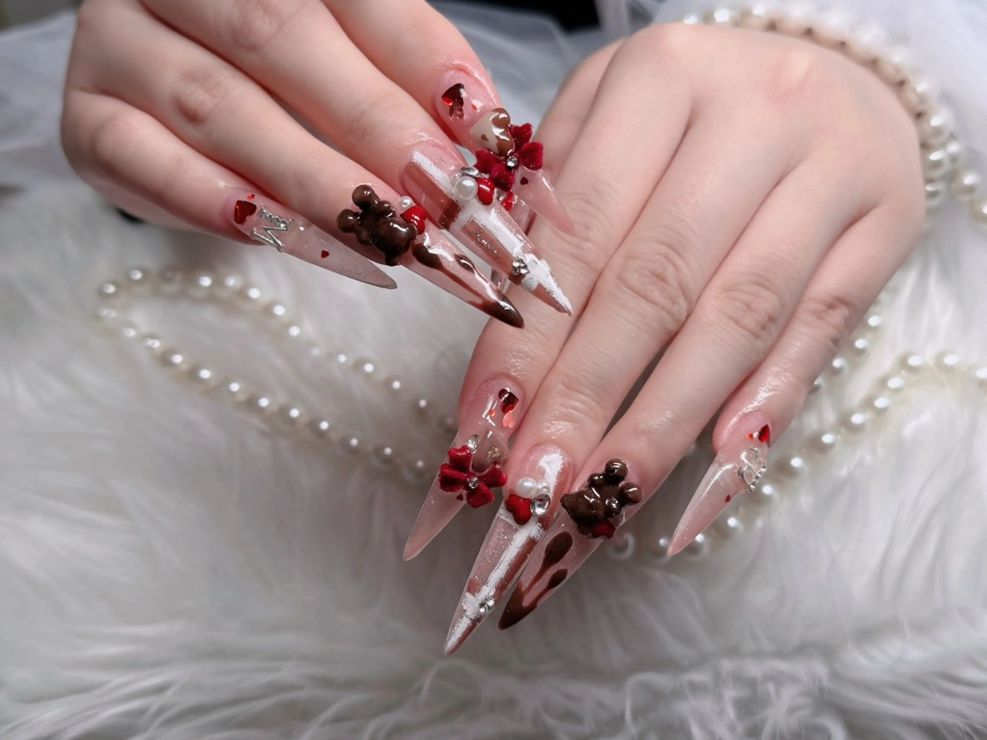 ネイル フレンチネイル ジェルネイル ガラスフレンチ ハロウィン ハート ハンドネイル H.baby Nail Salonのネイルデザイン