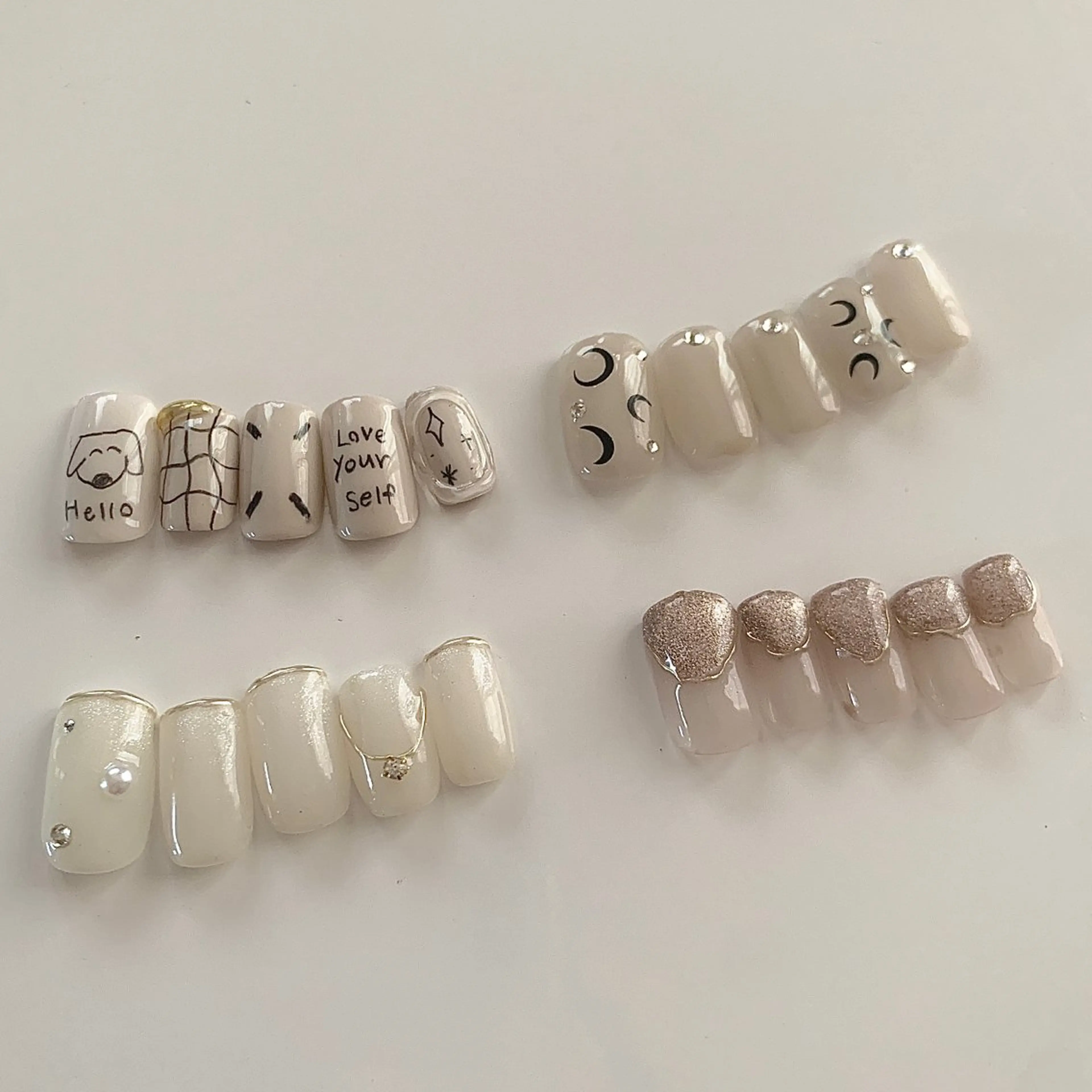 ネイル ブルー ジェルネイル キラキラネイル 韓国ネイル マグネットネイル RooM -produce by maynail-所属・RooM -mizuki-のネイルデザイン