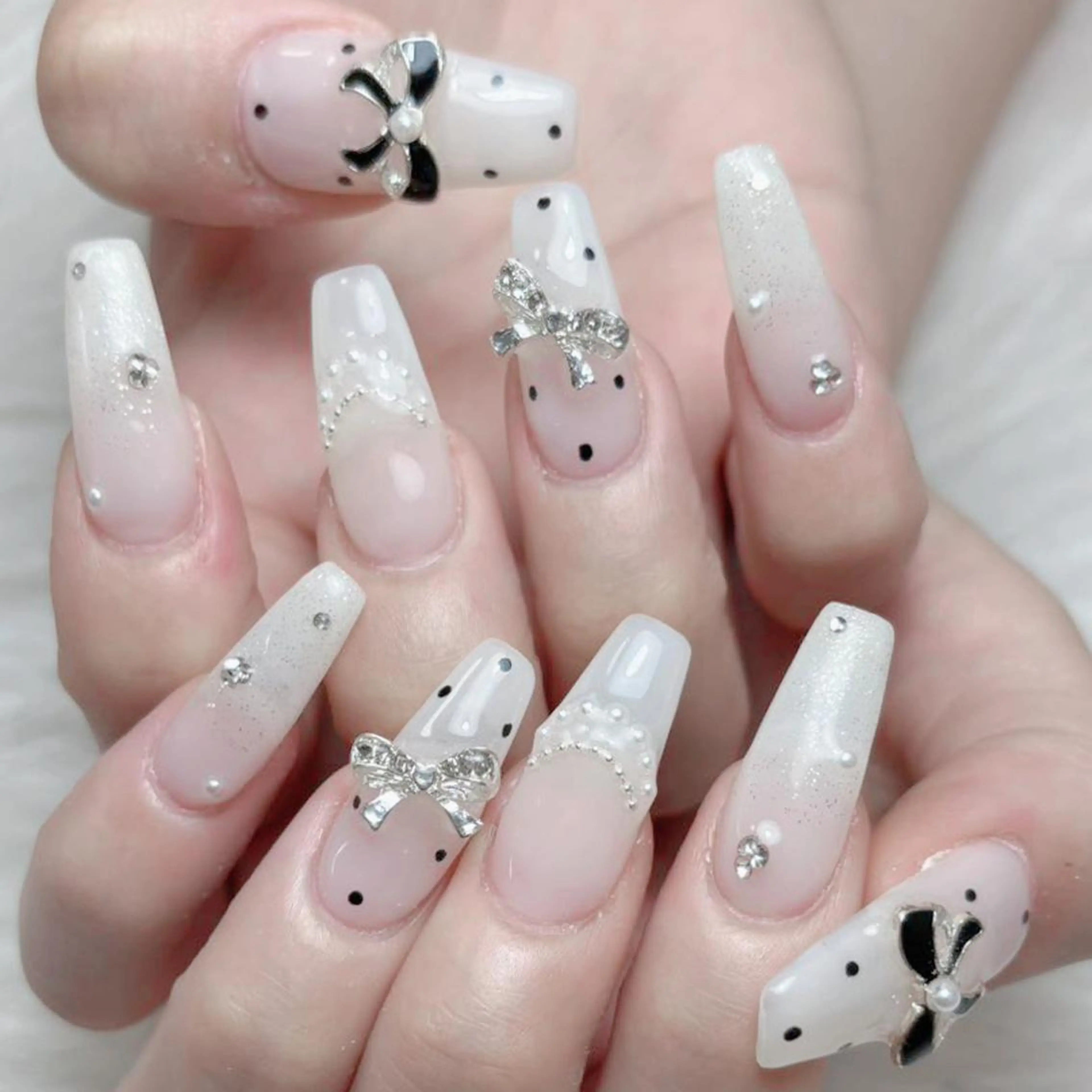 ネイル 持ち込み シンプルネイル ハンドネイル DIAMOND 💦のネイルデザイン