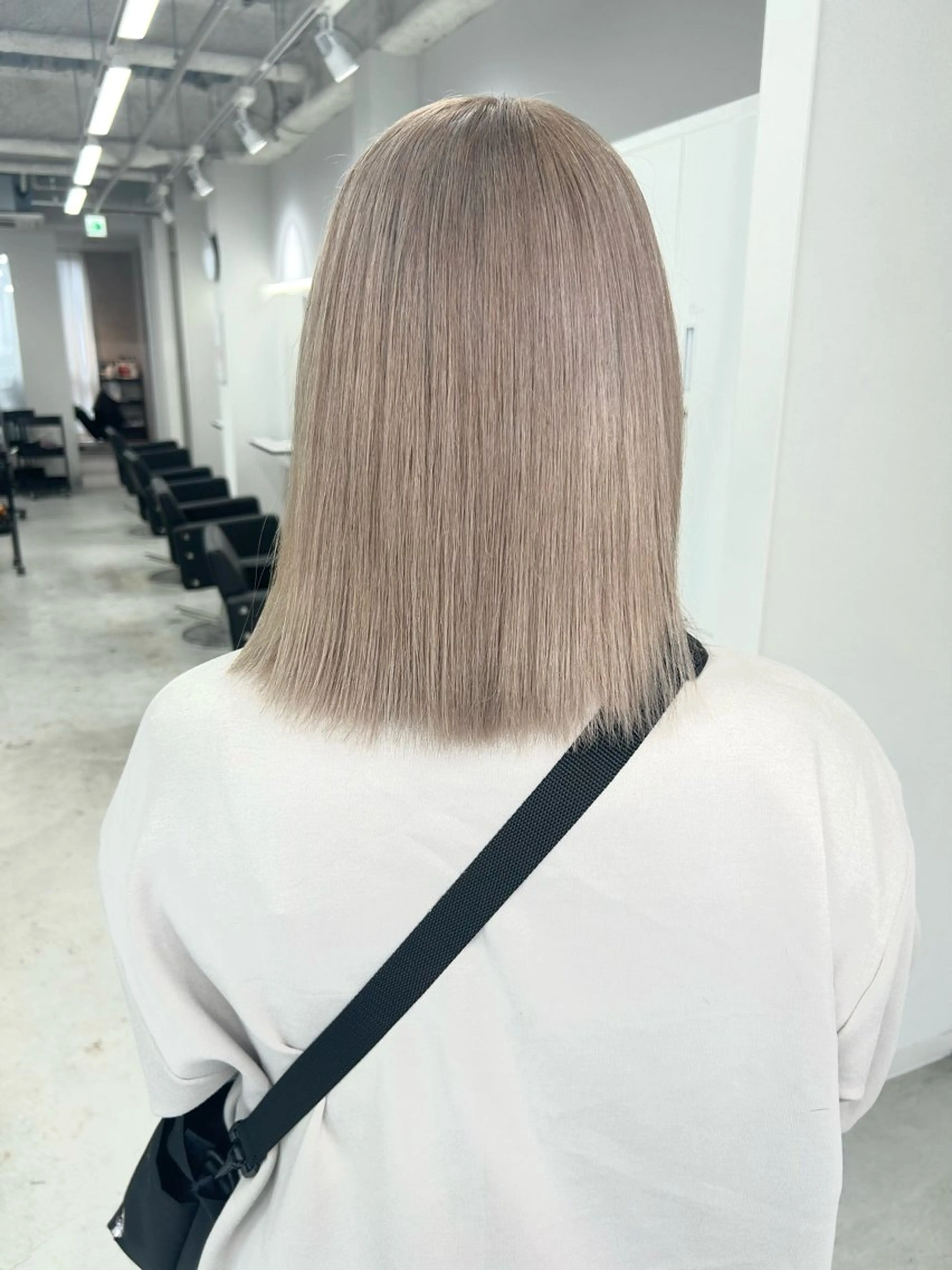 ミディアム カラー MOE🌙 博多ハイトーンのヘアスタイル