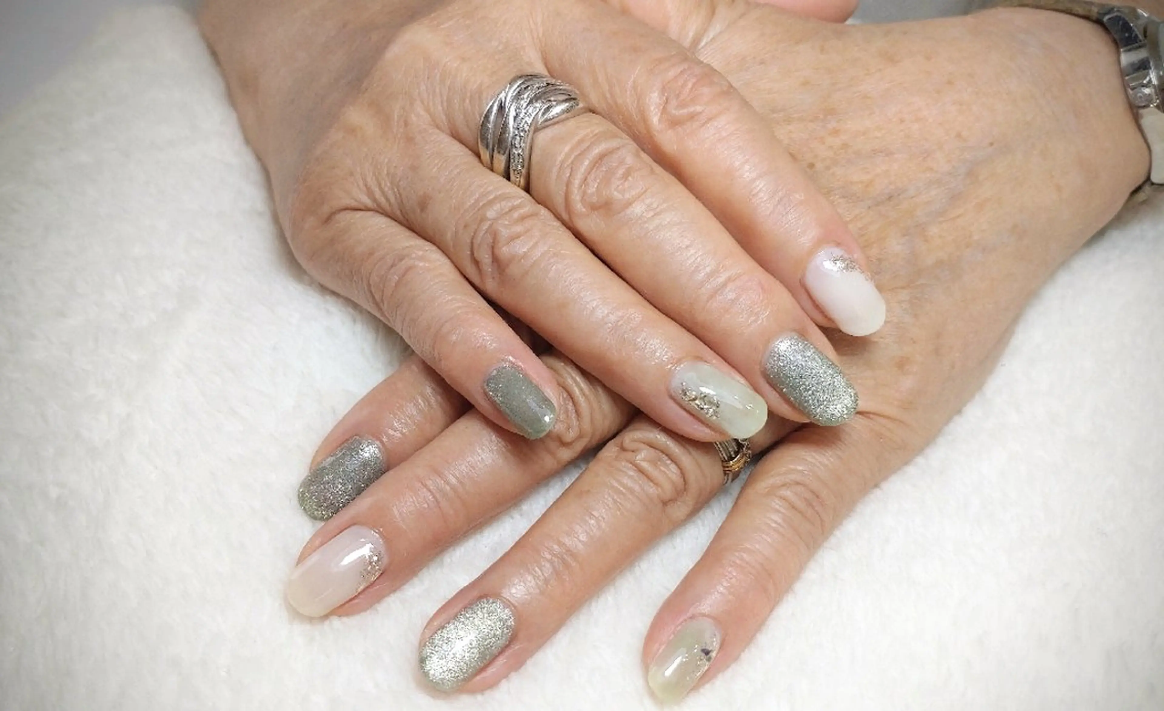 ネイル Nailsalon Latteのネイルデザイン