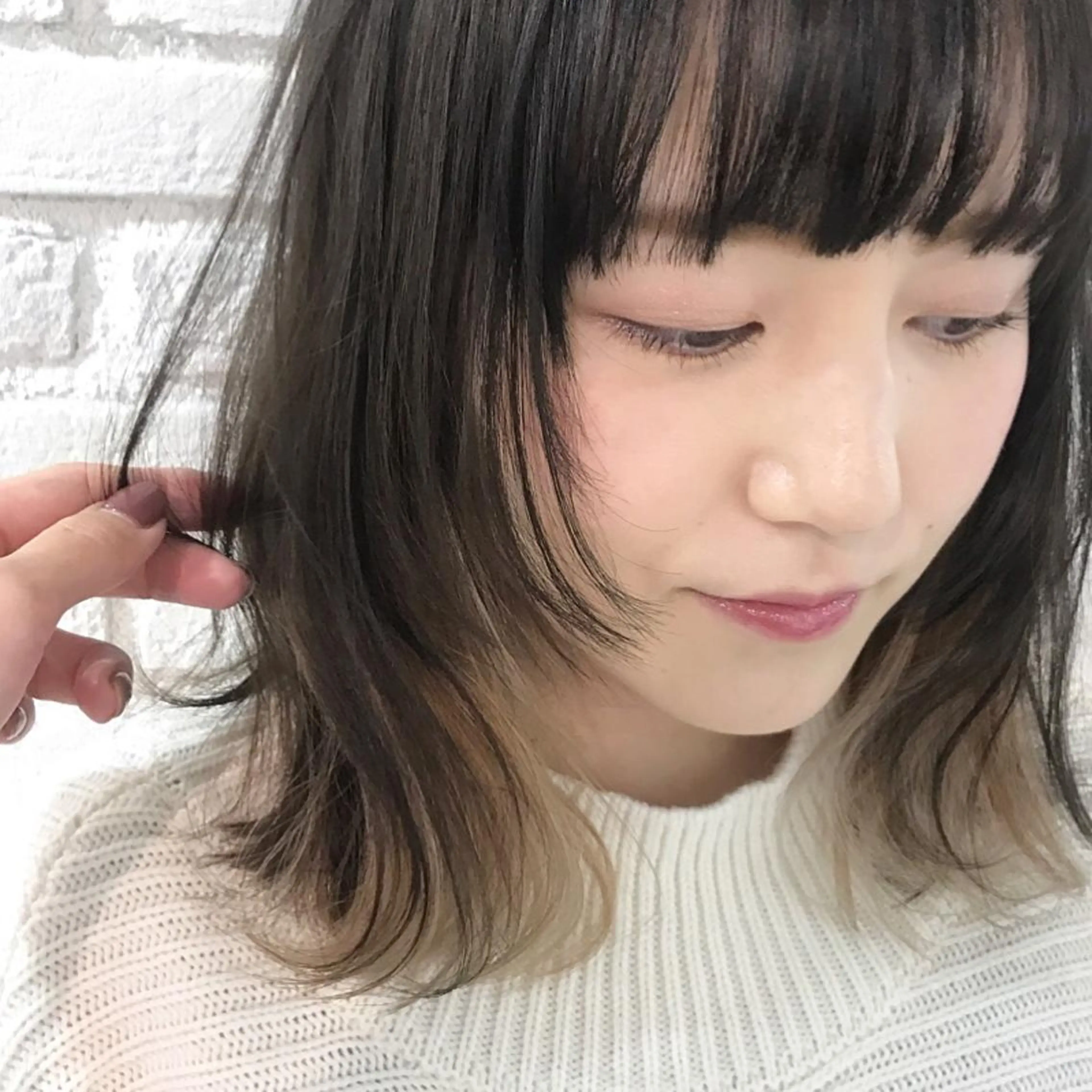 ミディアム カラー 顔周りカット 伊 杏のヘアスタイル
