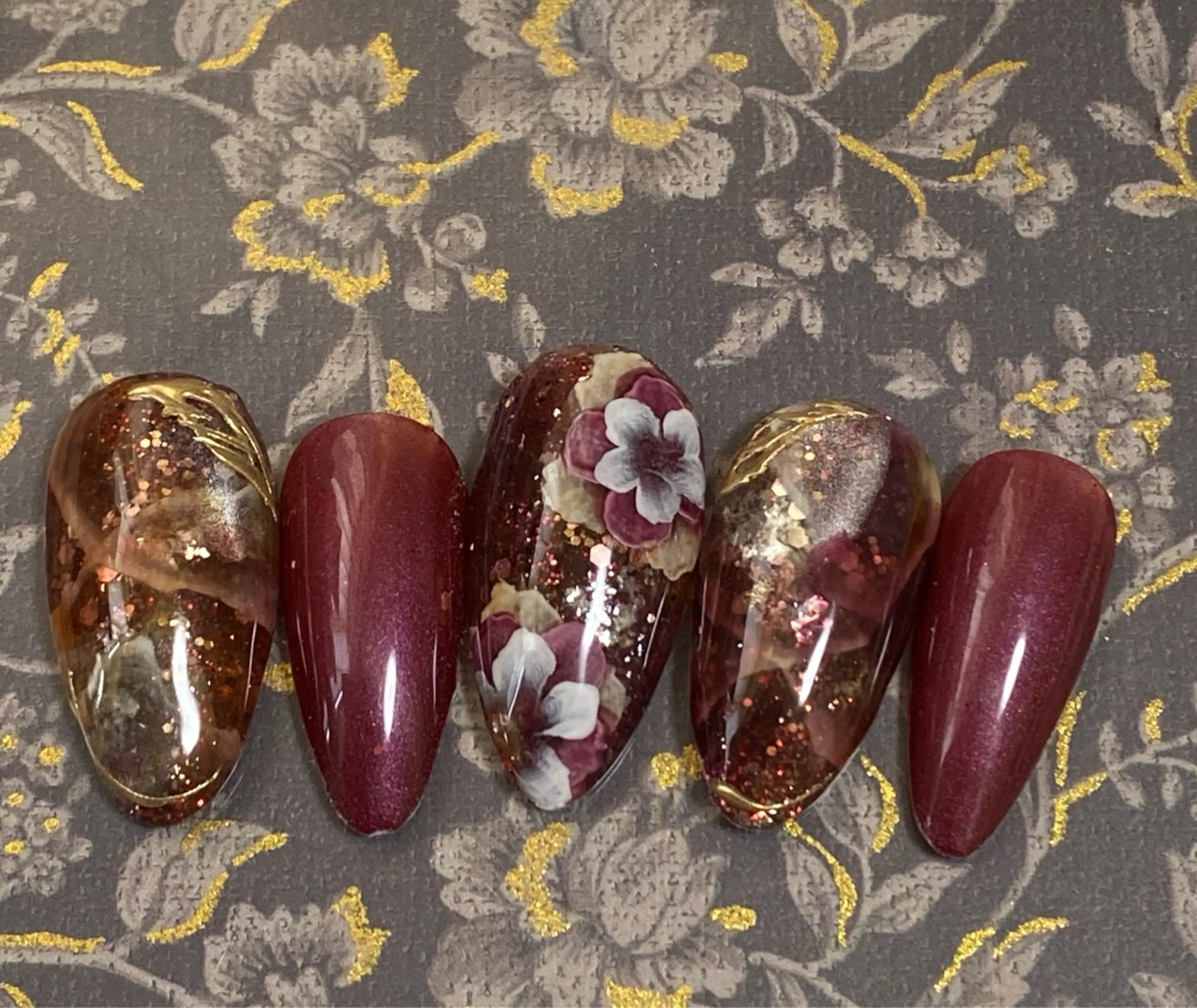 ネイル べっ甲ネイル ボルドー フラワーネイル 自宅ネイルサロン ♦️nuance♦️のネイルデザイン