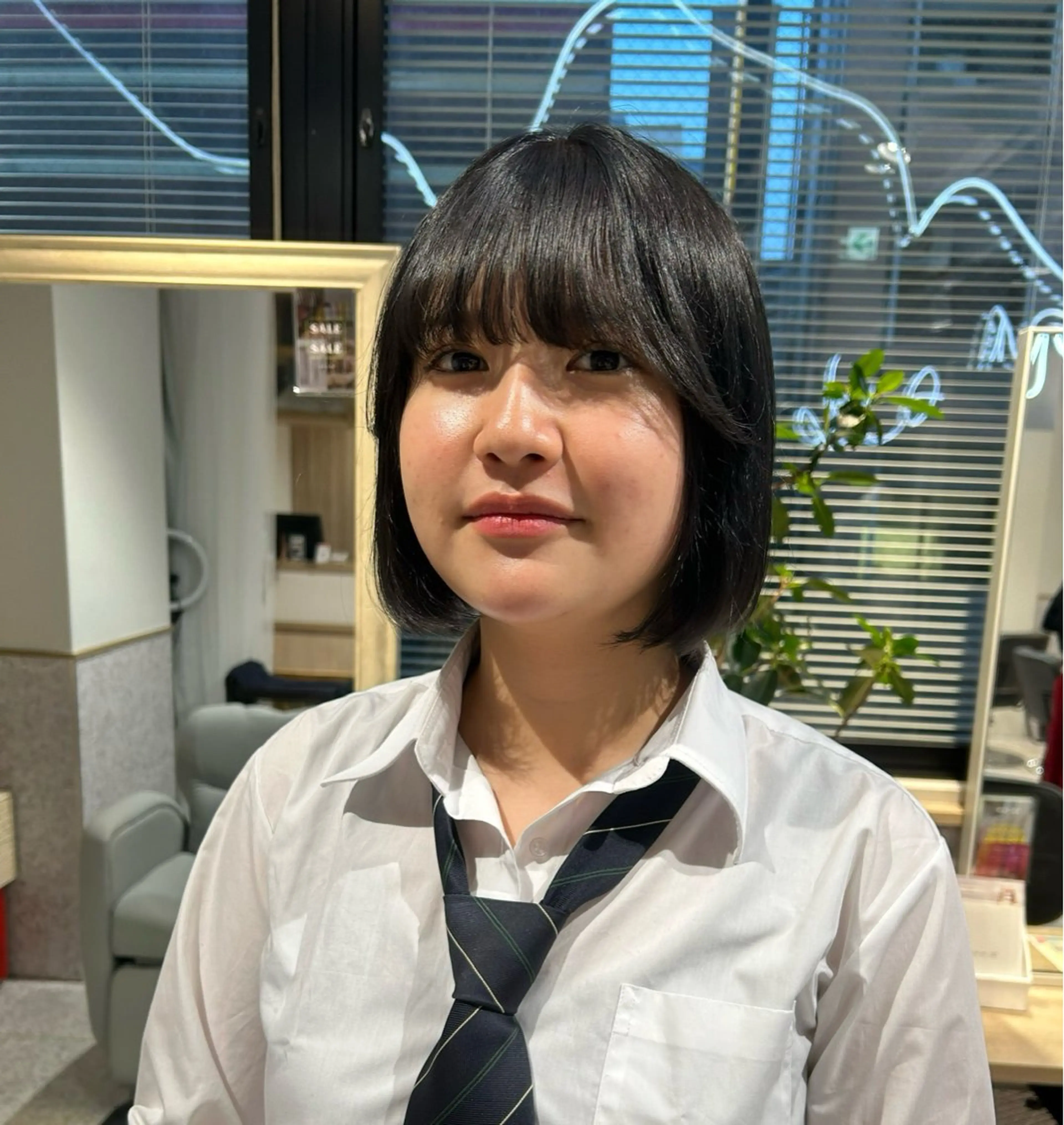 カラー ダブルカラー イヤリングカラー ハイトーンカラー インナーカラー 髪質改善 ヘアカラー ♡ハイトーン★ ネイル/しの♡のヘアスタイル