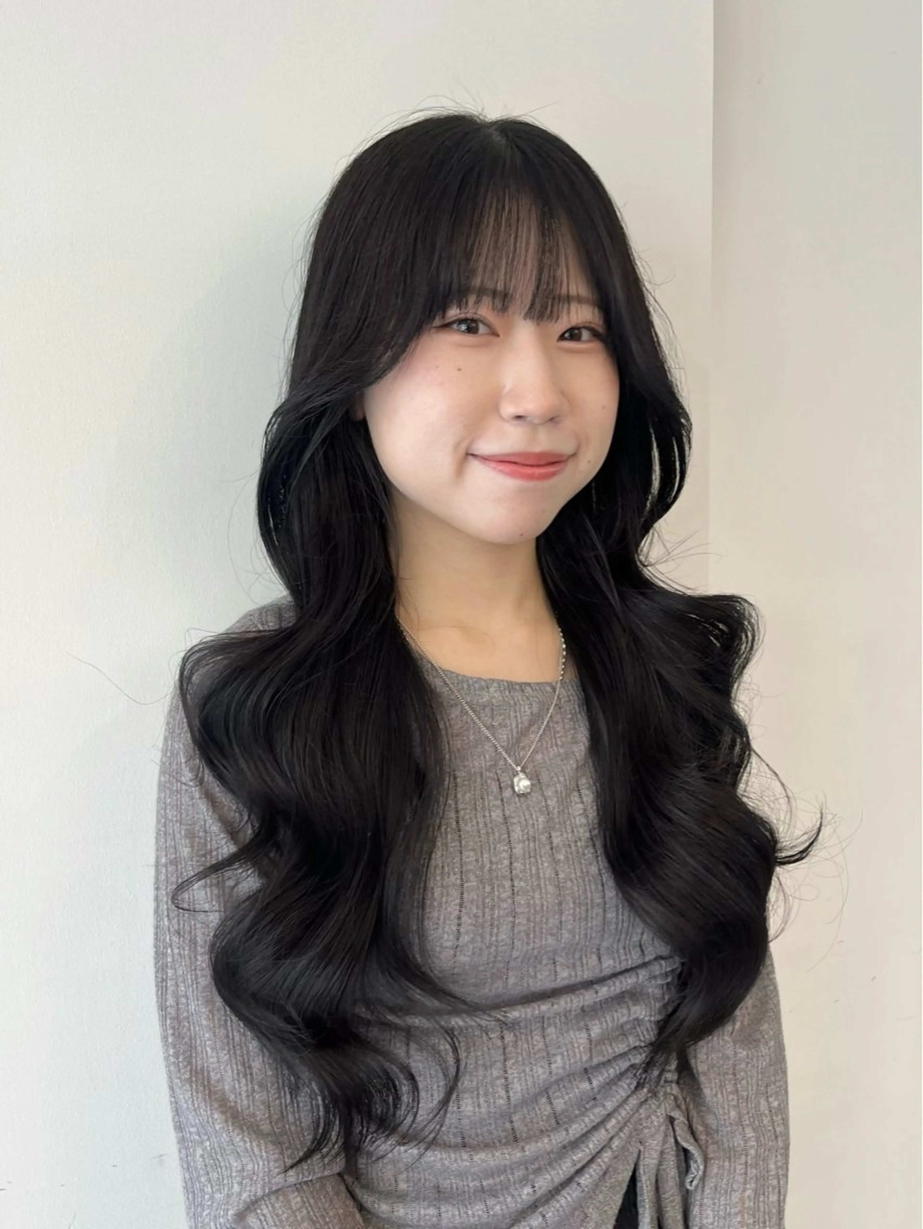 ロング カット ヘアカラー トリートメント 🟣niw SHUNNA🟣のヘアスタイル