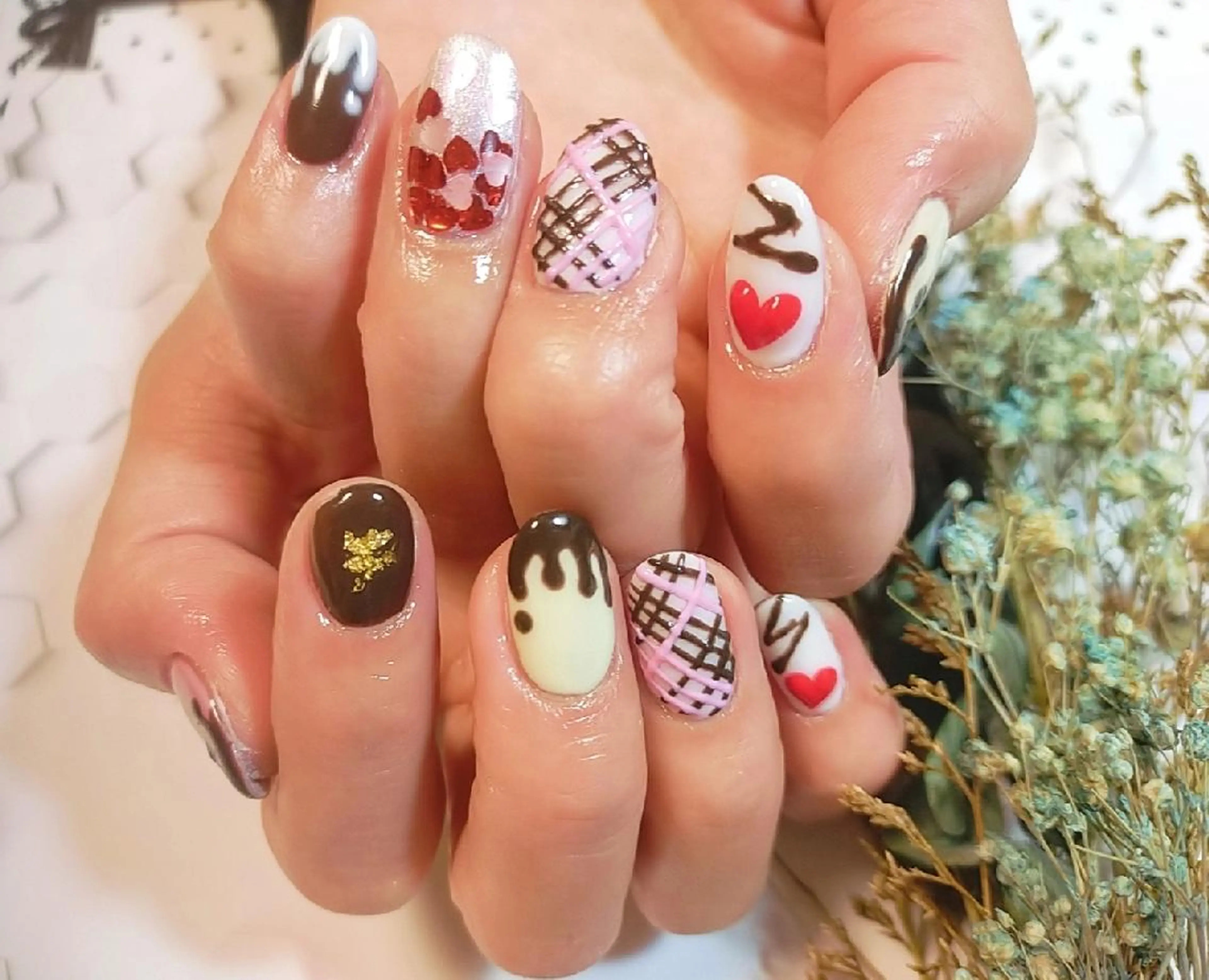 ネイル バレンタイン ＤI'A ネイルサロンのネイルデザイン