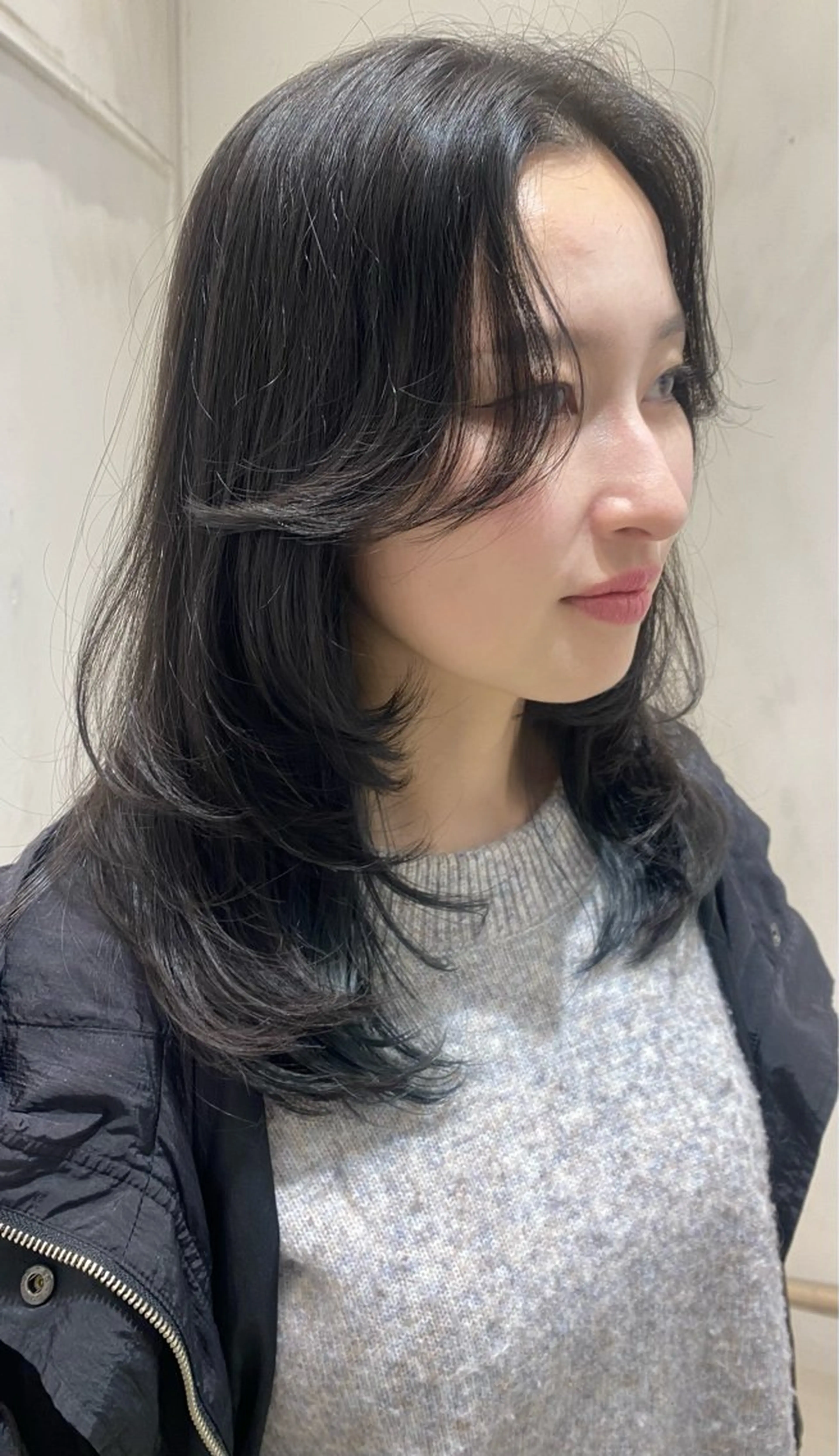 ロング カラー アッシュ 透明感カラー ✨くびれスタイル✨️ 戸嶋穂乃香のヘアスタイル