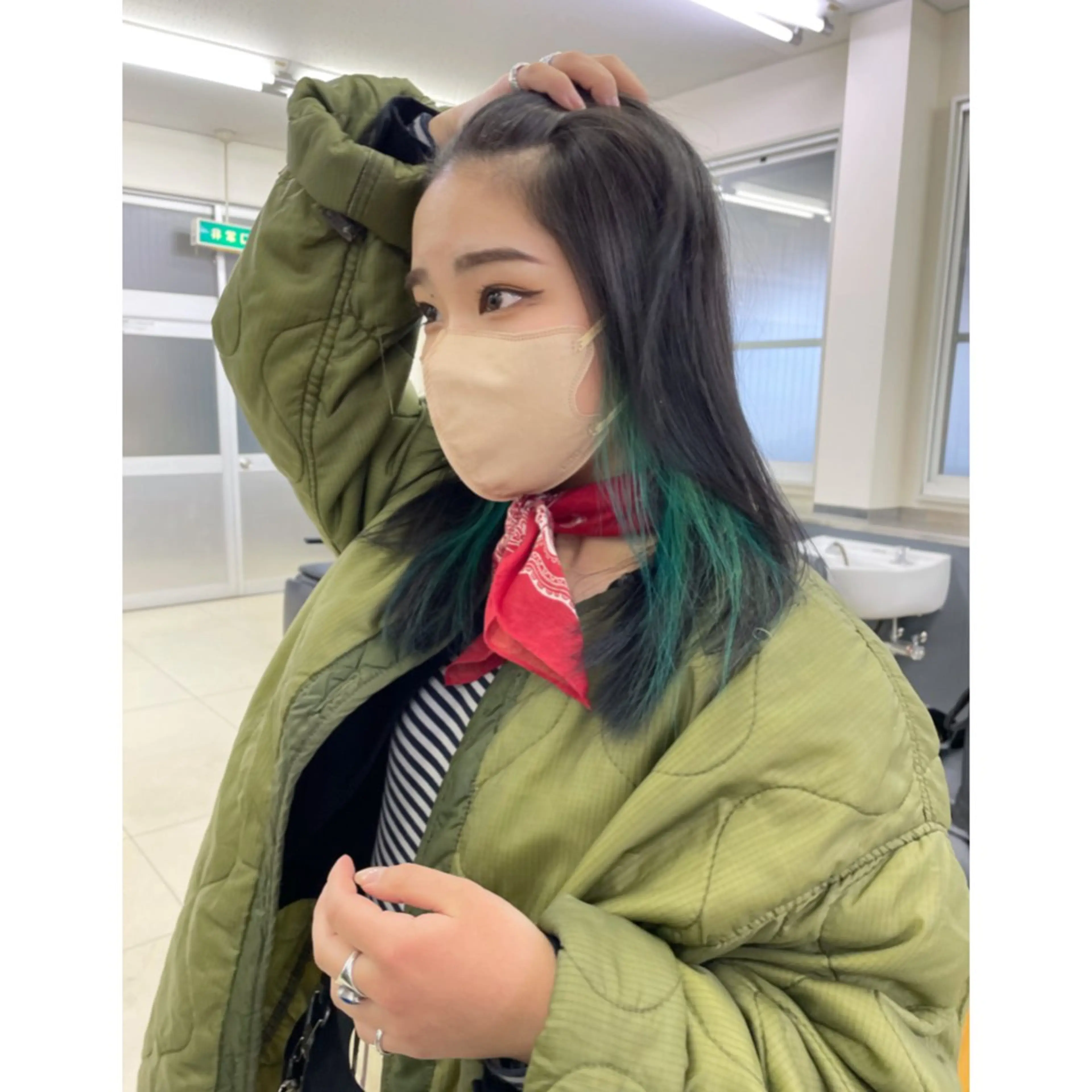 ロング ヘアカラー オリーブベージュ/シ ョートボブたまき🧡のヘアスタイル