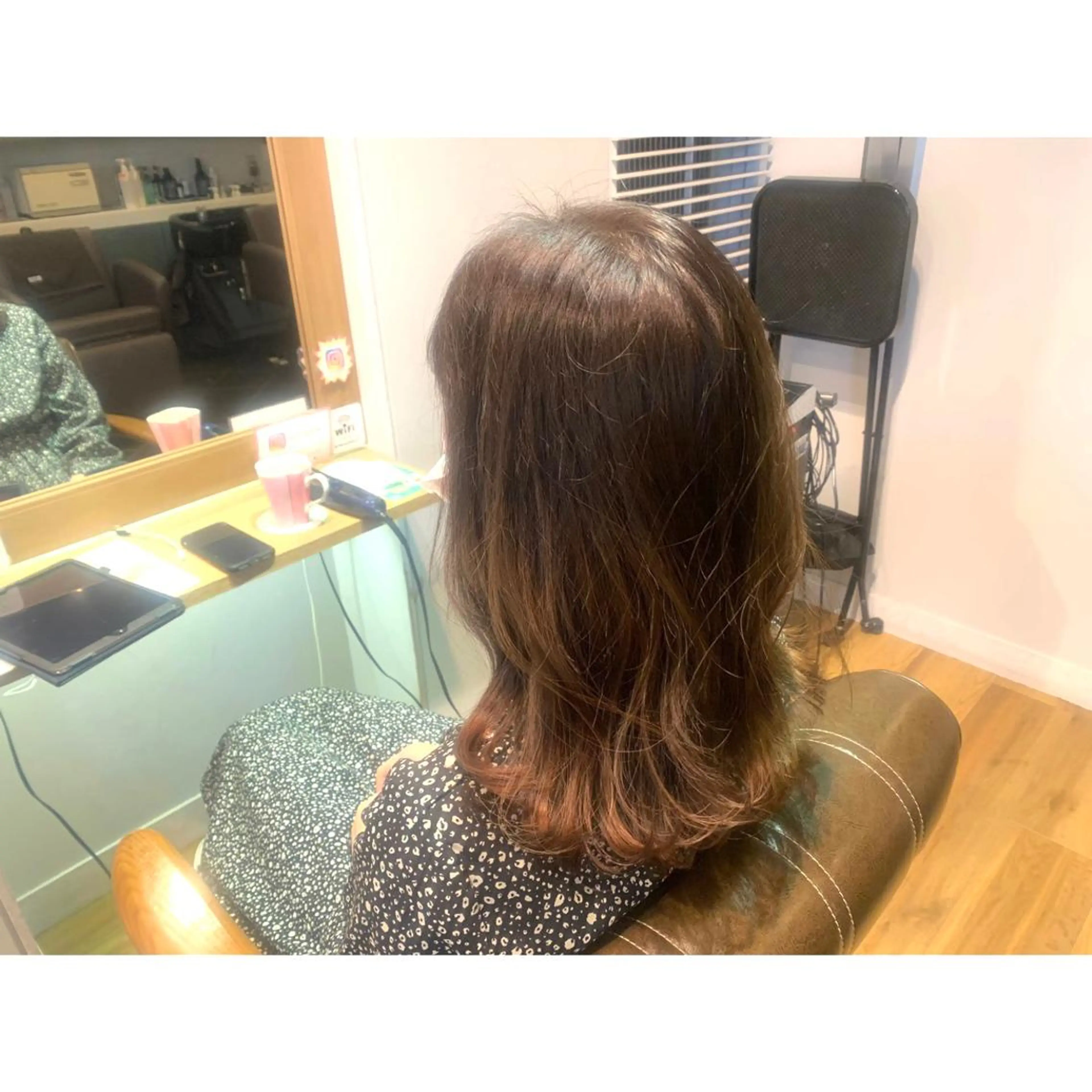 ロング カラー アッシュ ヘアカラー トリートメント ツキダテ ユイのヘアスタイル