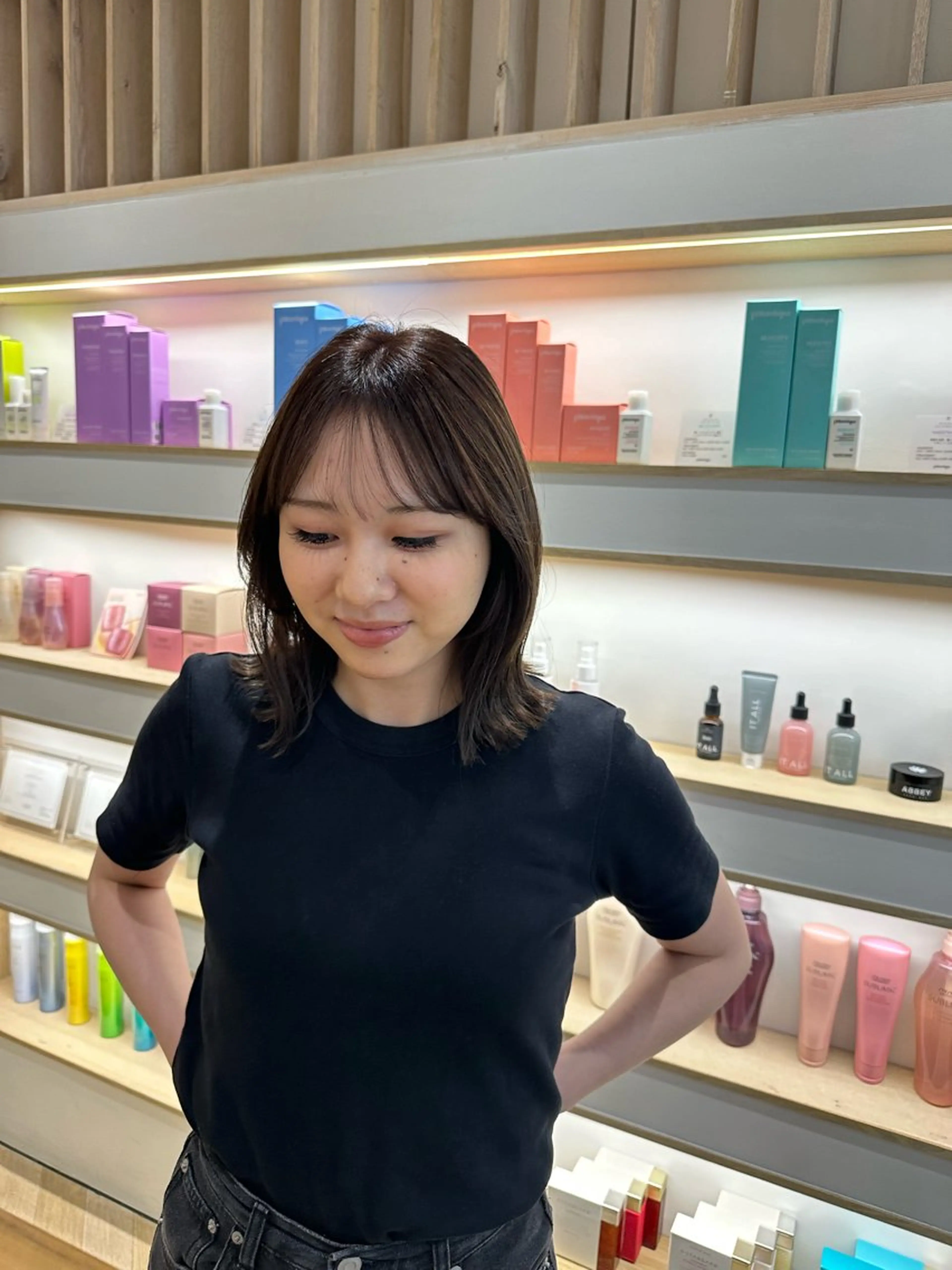 カラー 縮毛矯正 美容室のヘアスタイル