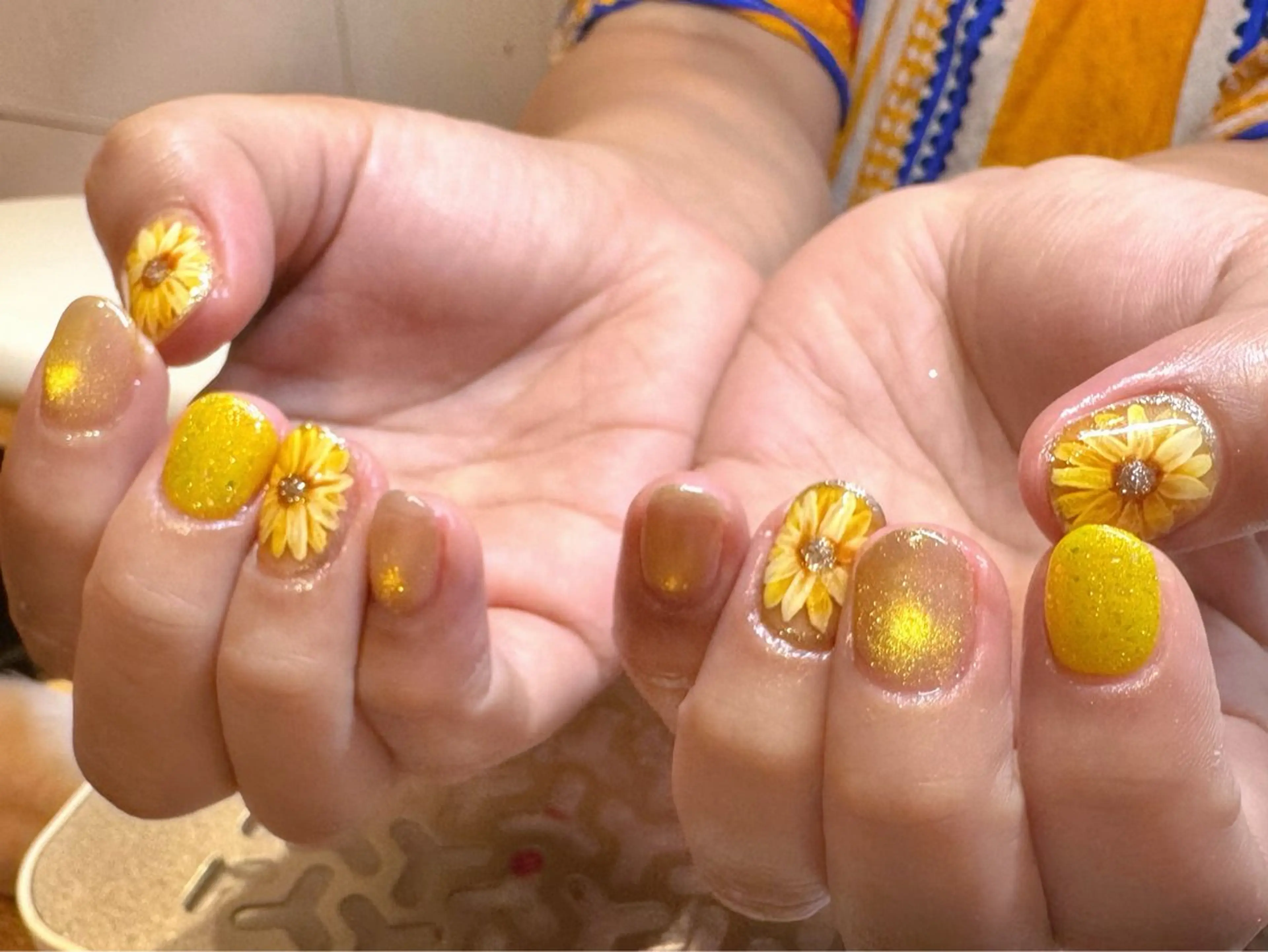 ネイル べっ甲ネイル ボルドー ブラウン マグネットネイル ニュアンスネイル ハンドネイル RinRin　nail所属・孔 ジンシェンのネイルデザイン