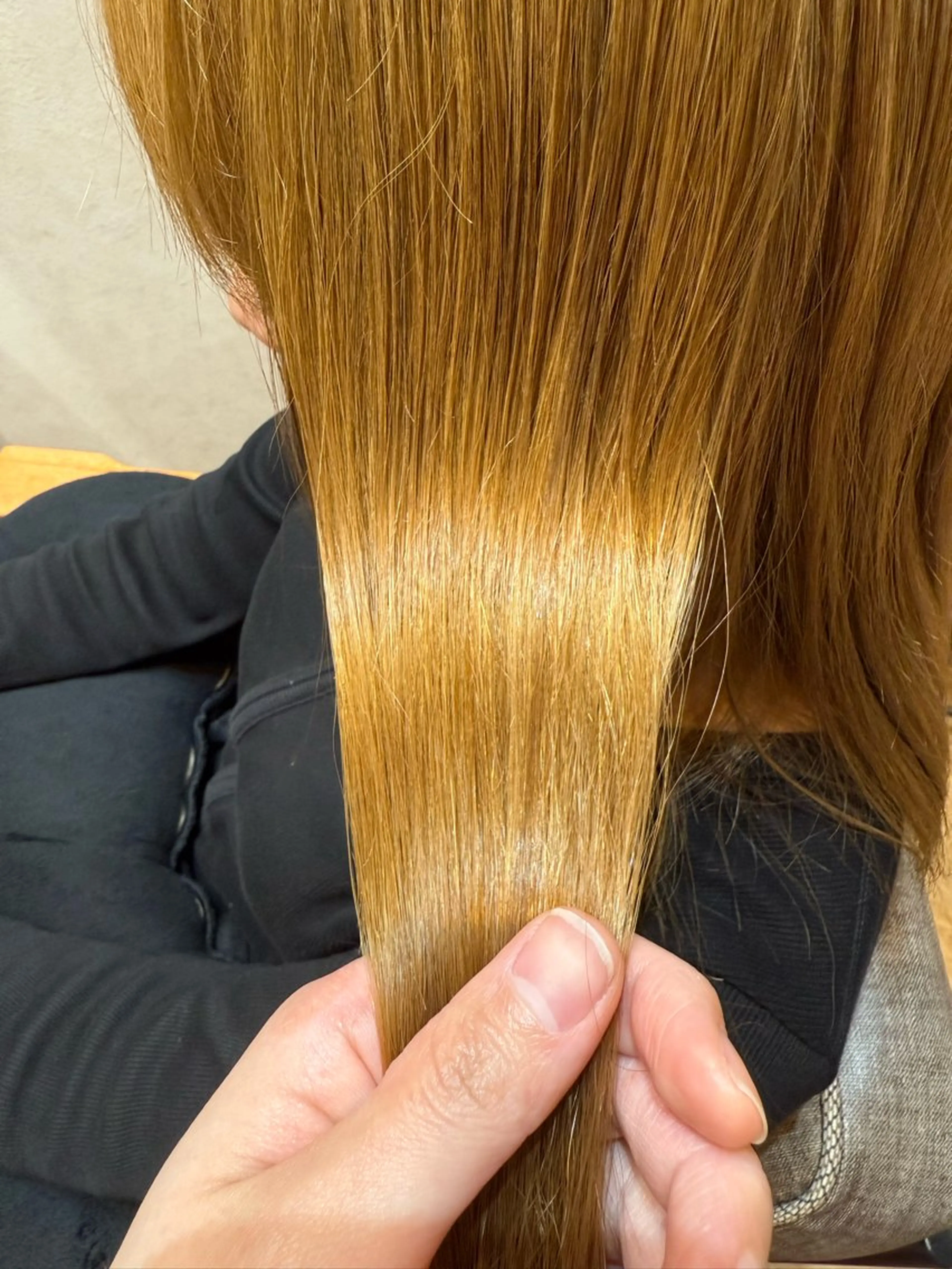 セミロング 酸性ストレート newi まーぼーのヘアスタイル