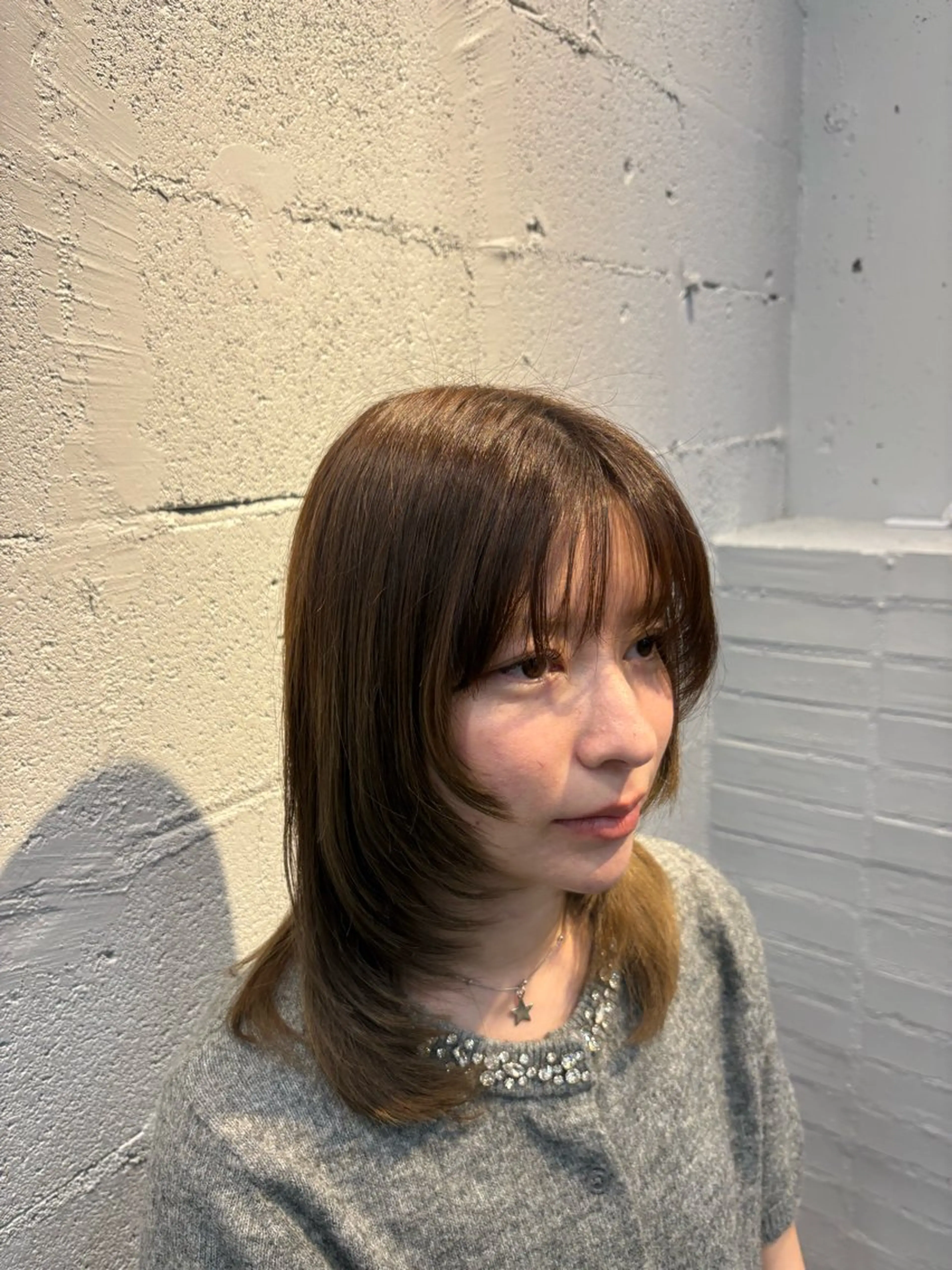 ミディアム 顔周りカット レイヤーカット MERRY チネンヨシトのヘアスタイル