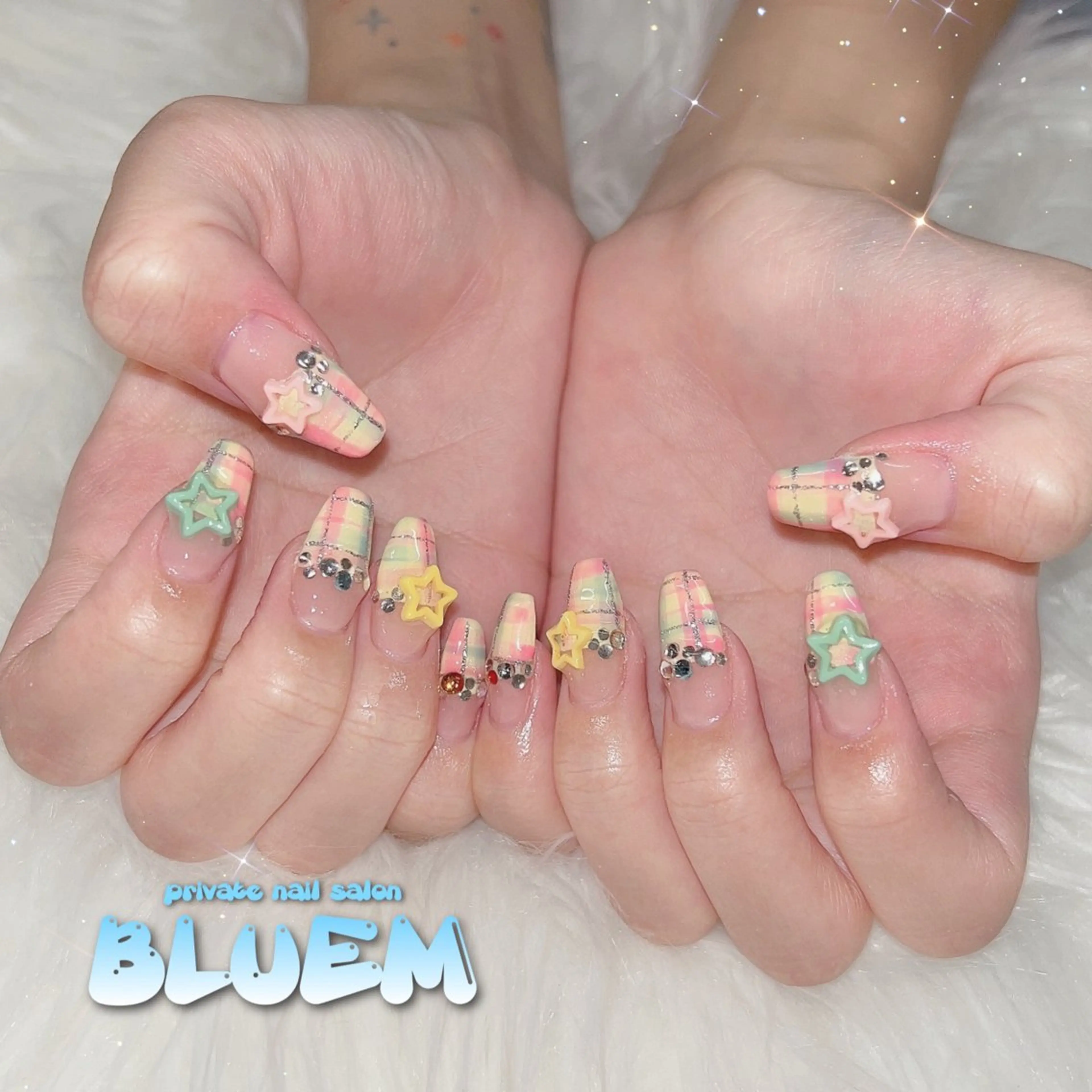 ネイル ハンドネイル BLUEM なな🐶のネイルデザイン