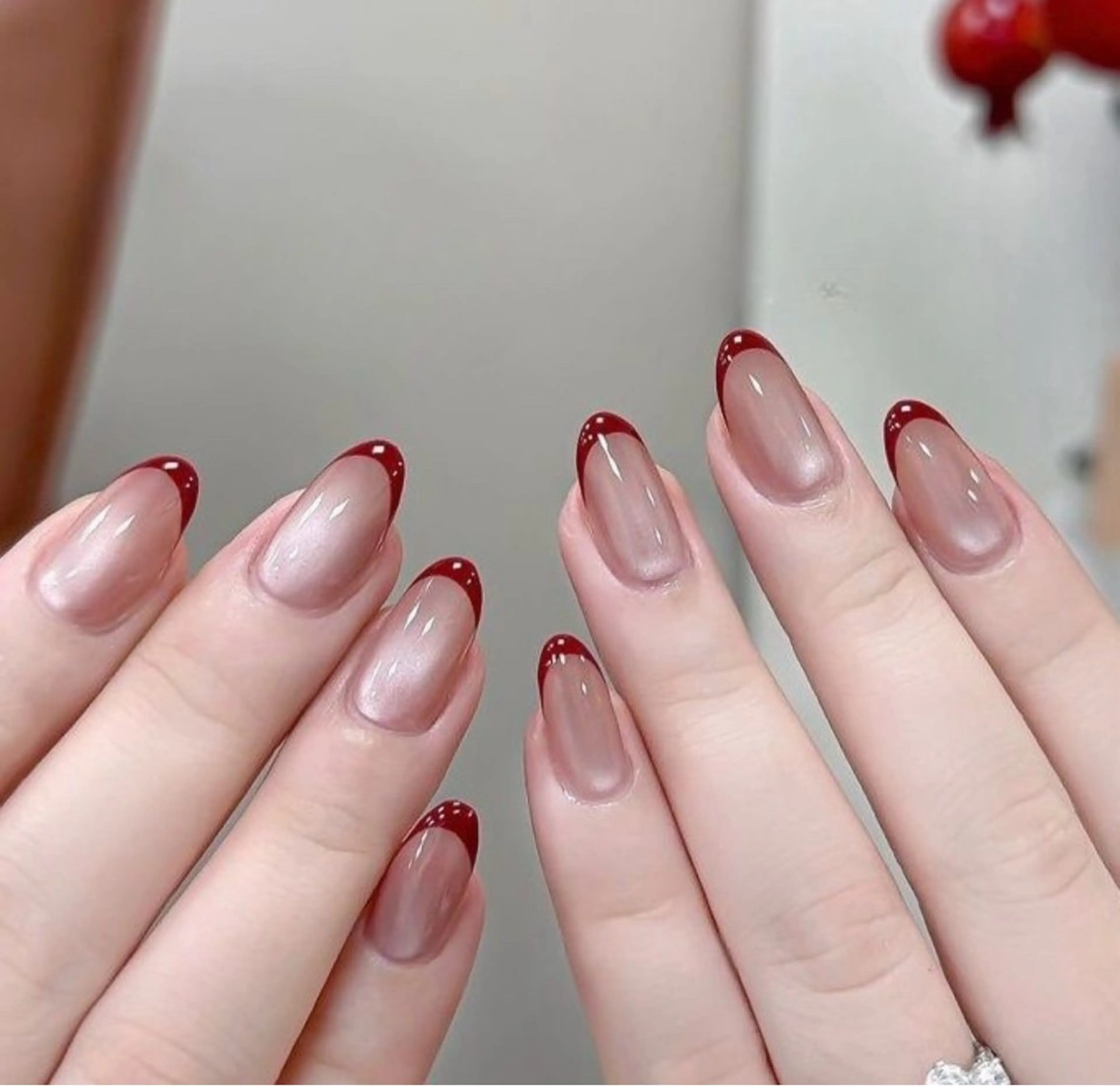 ネイル フレンチネイル キラキラネイル マグネットネイル ミラーネイル ニュアンスネイル ハンドネイル Tira Nailのネイルデザイン