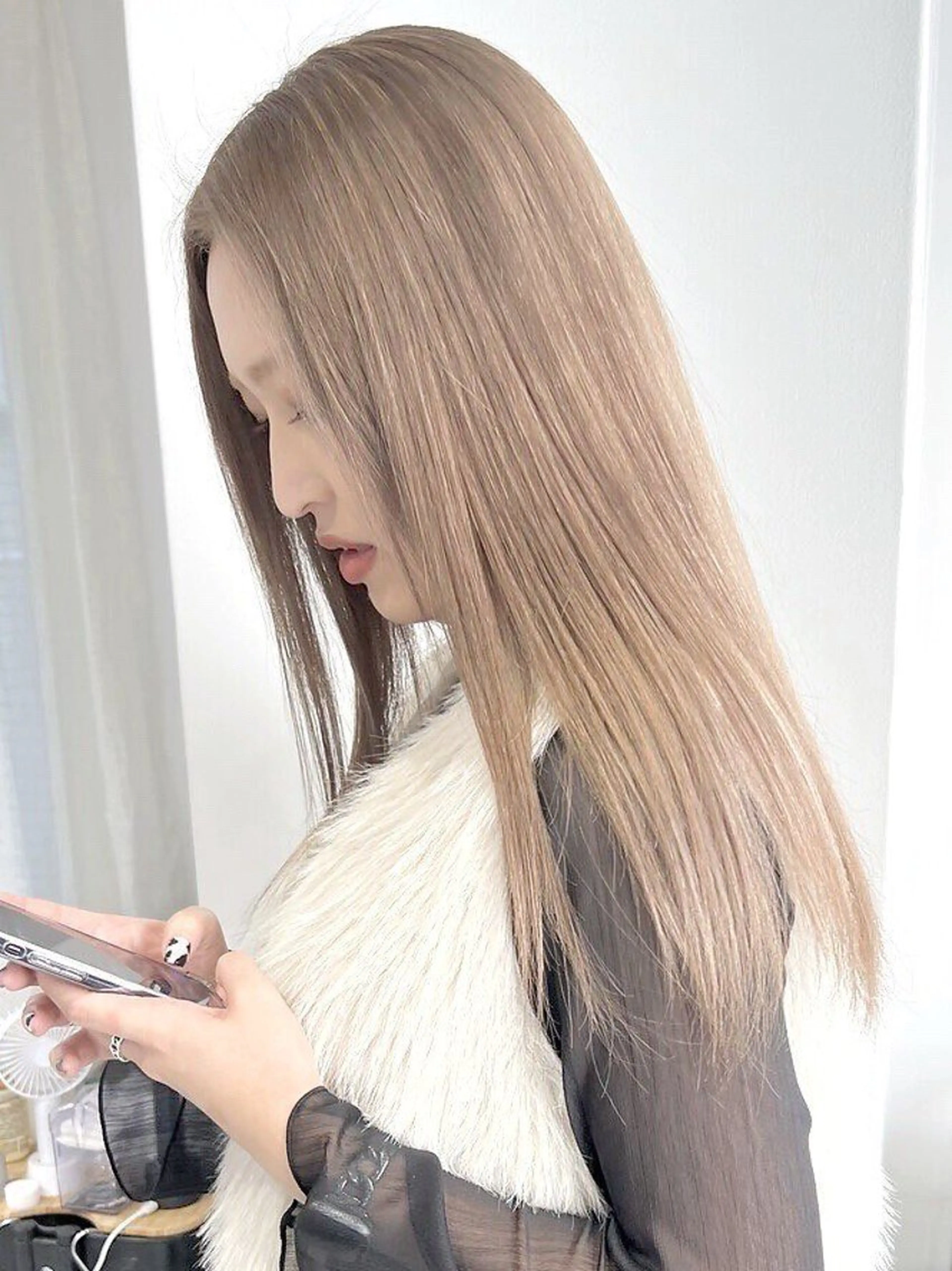 カラー 🍓横浜/ハイトーン ミルクティーベージュのヘアスタイル