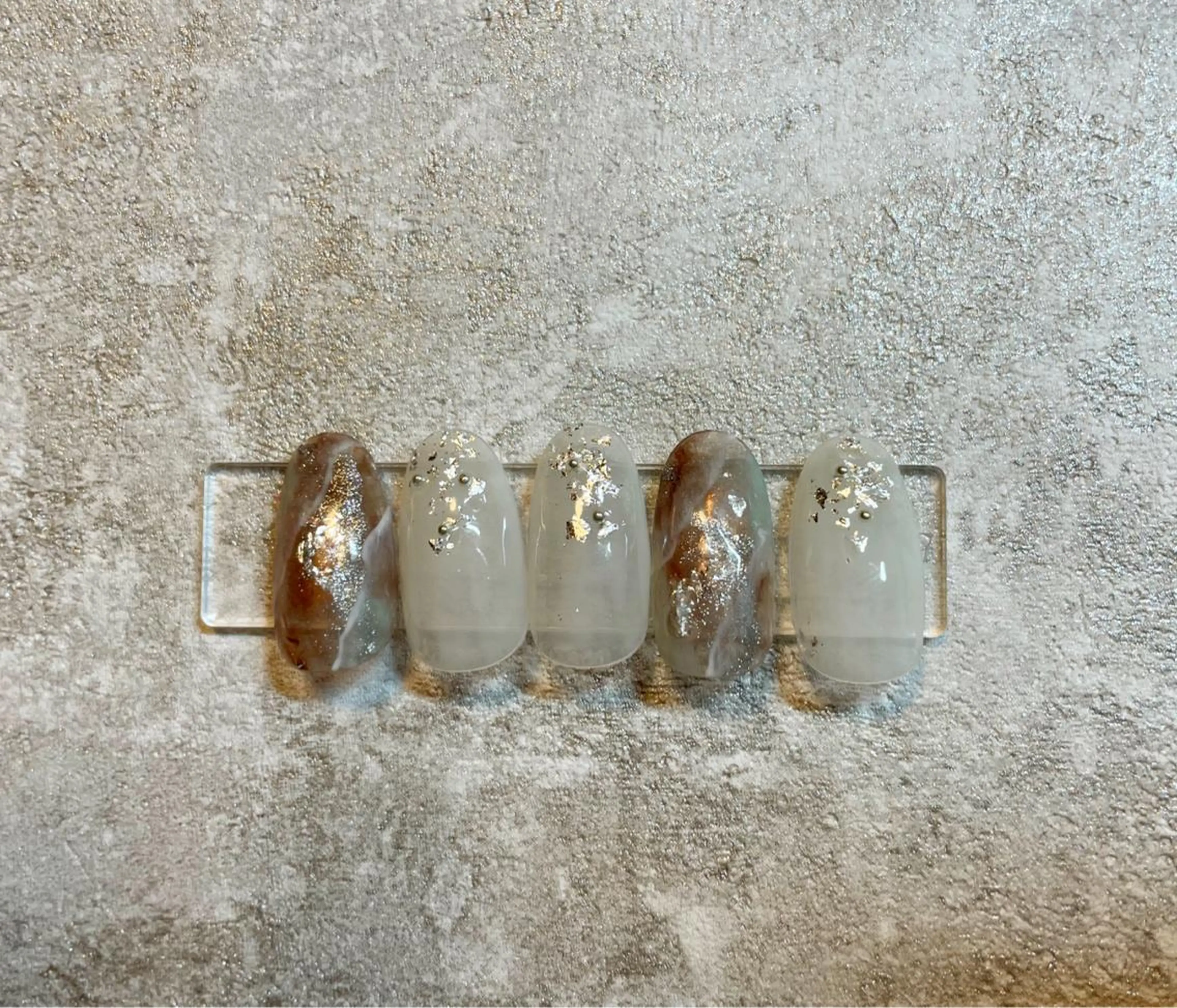 ミディアム ネイル Re:st〔リスト〕所属・ayane Re:st〔リスト〕のネイルデザイン