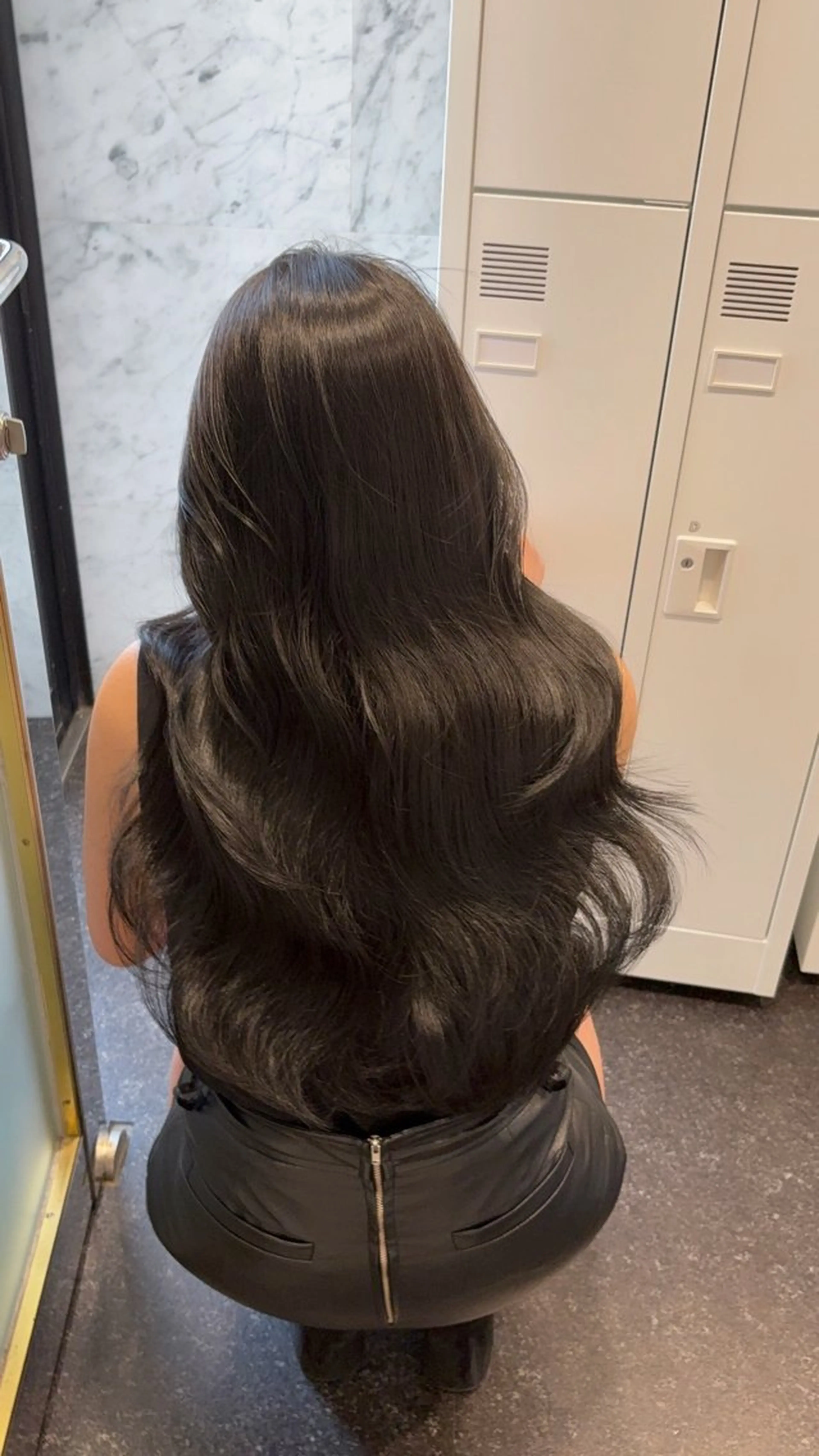 ロング カラー 黒髪 ブリーチ 透明感カラー カット ヘアカラー トリートメント HIKARU副店長/ ✨️髪質改善のヘアスタイル