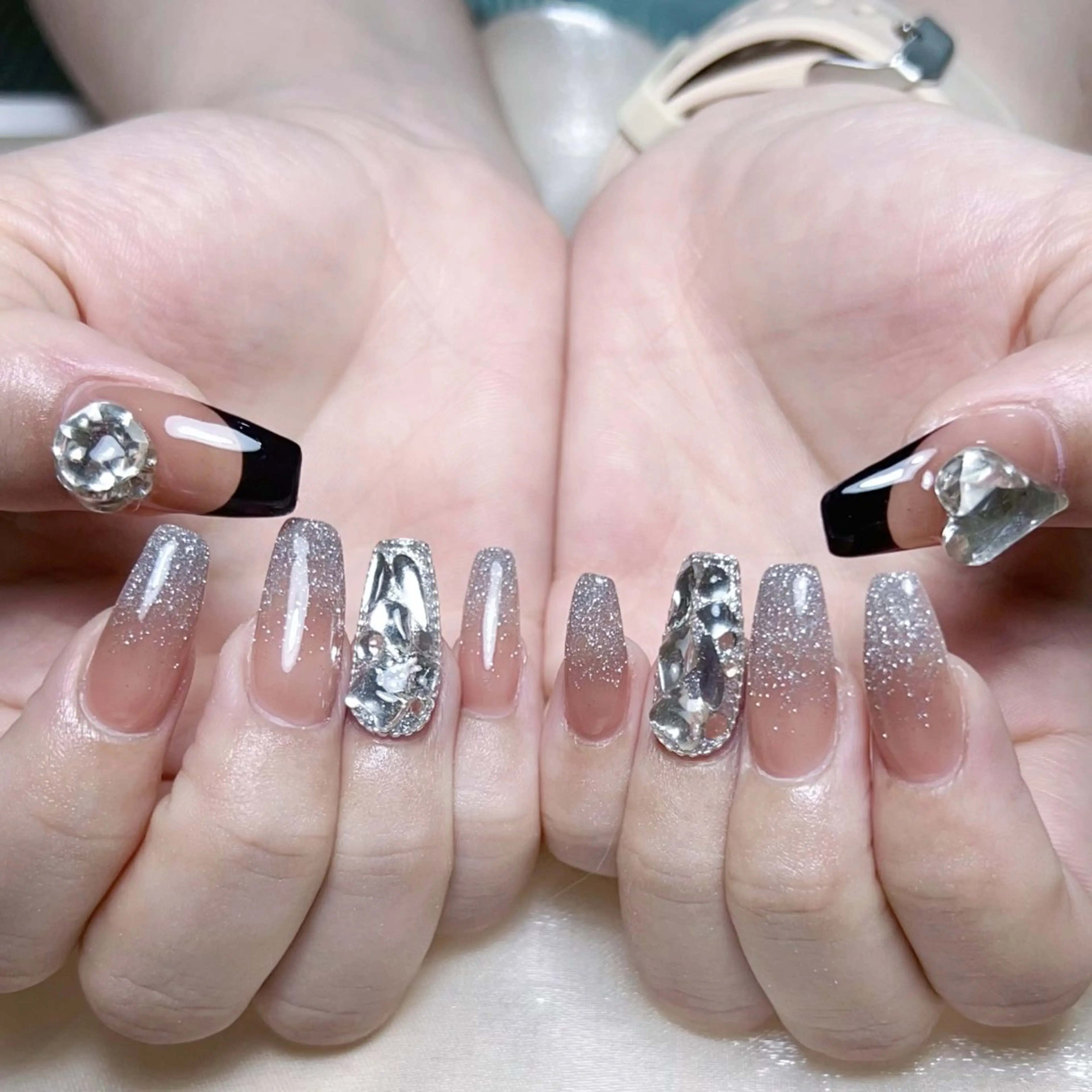 メンズ ネイル メンズ韓国風 アートネイル オーロラネイル ガーリー キラキラネイル ハンドネイル Nail salon 木にいるのネイルデザイン