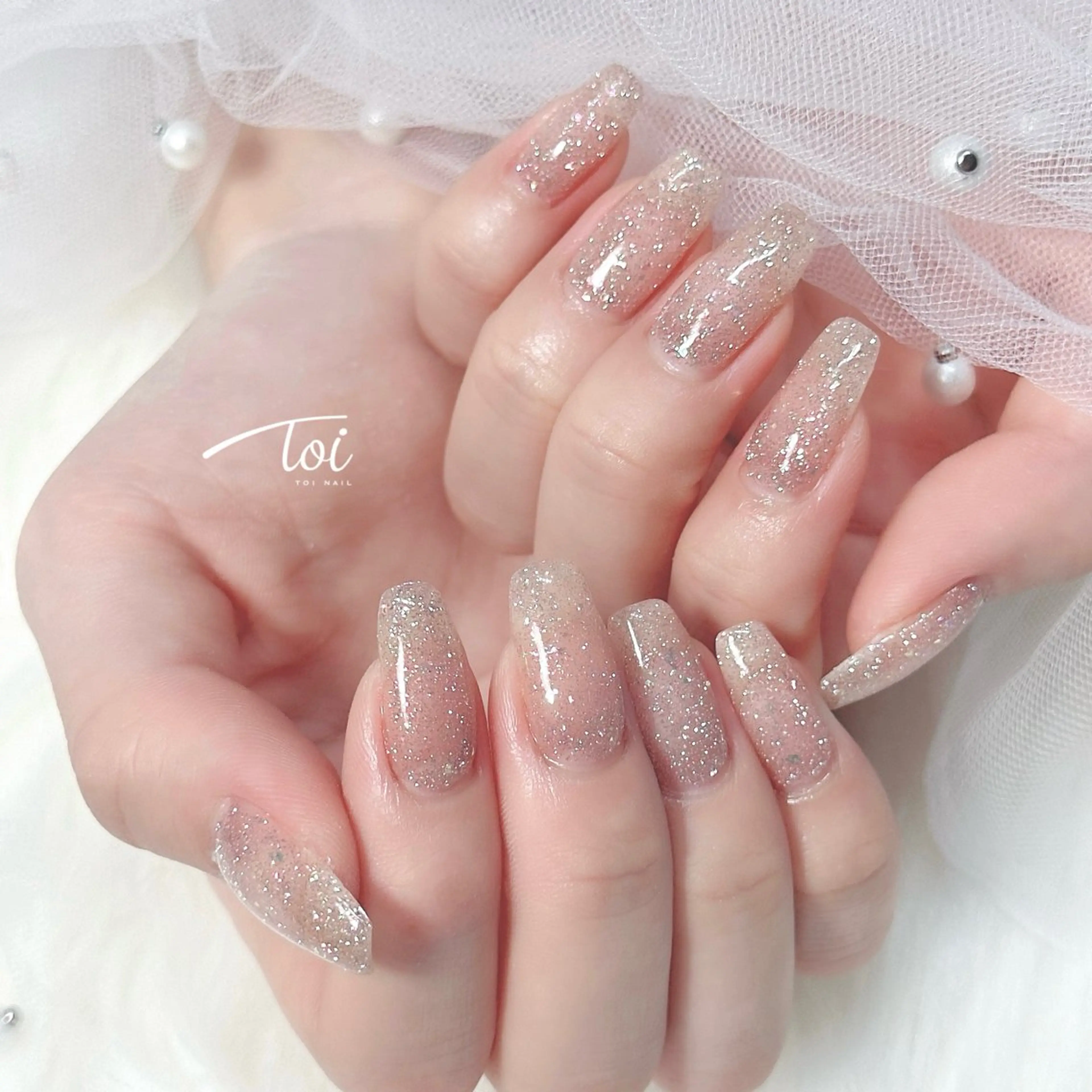 ネイル フラッシュネイル キラキラネイル ハンドネイル toi nail所属・toi nailのネイルデザイン