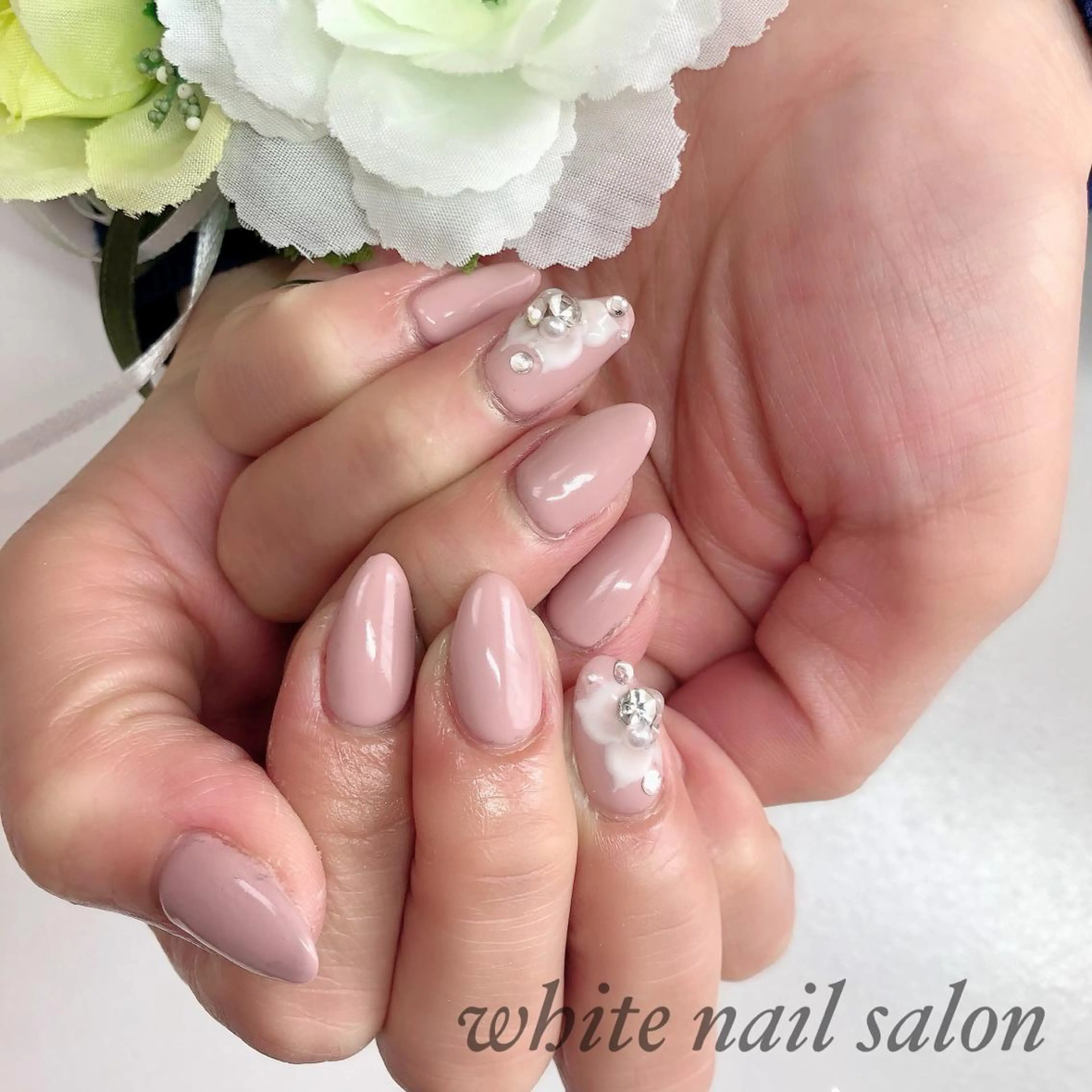 ネイル アートネイル フレンチネイル ジェルネイル ハードジェル 持ち込み ハンドネイル white nail salonのネイルデザイン