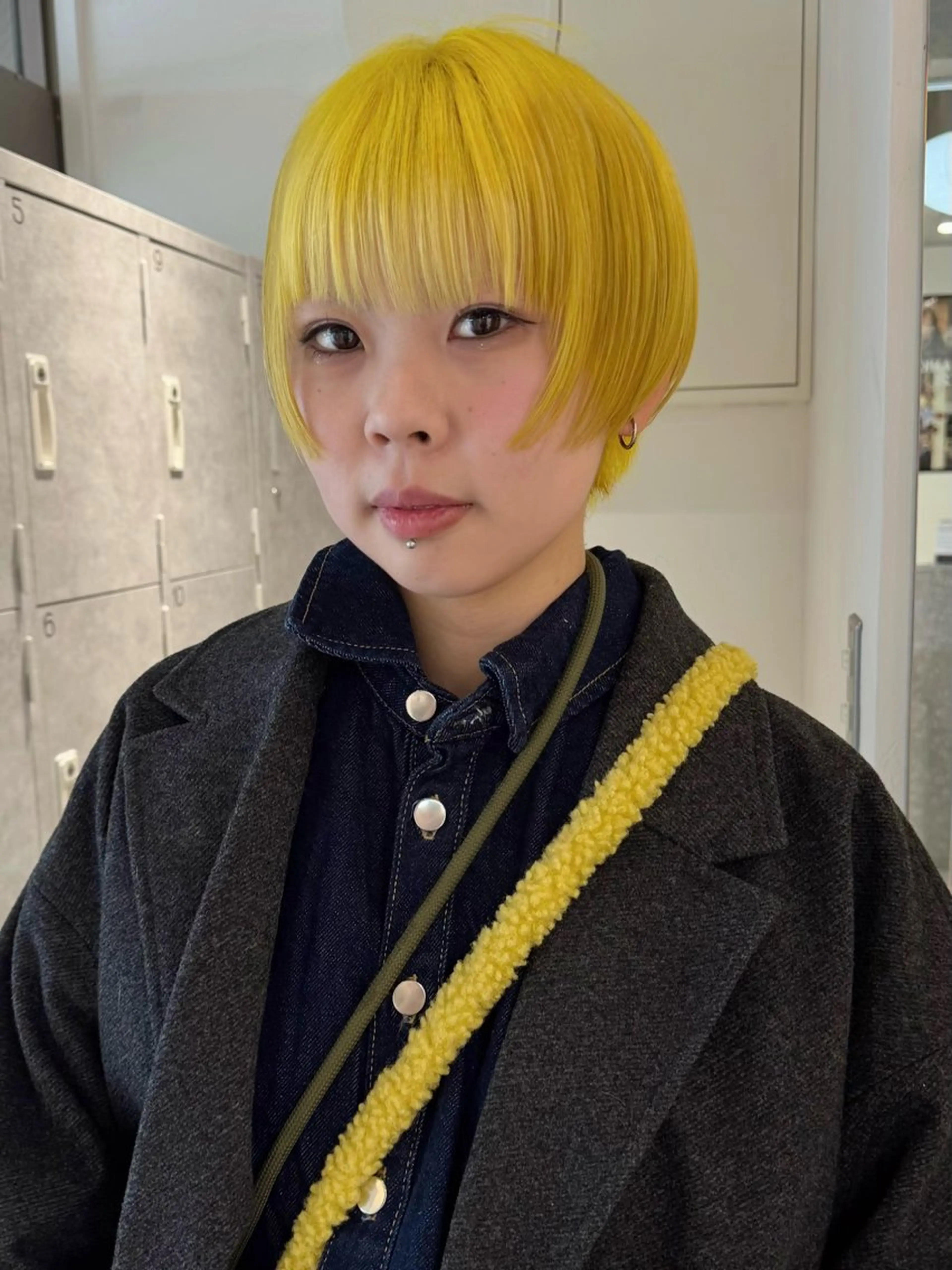 ショート 垢抜け/レイヤー/ ハイトーン/アスナのヘアスタイル