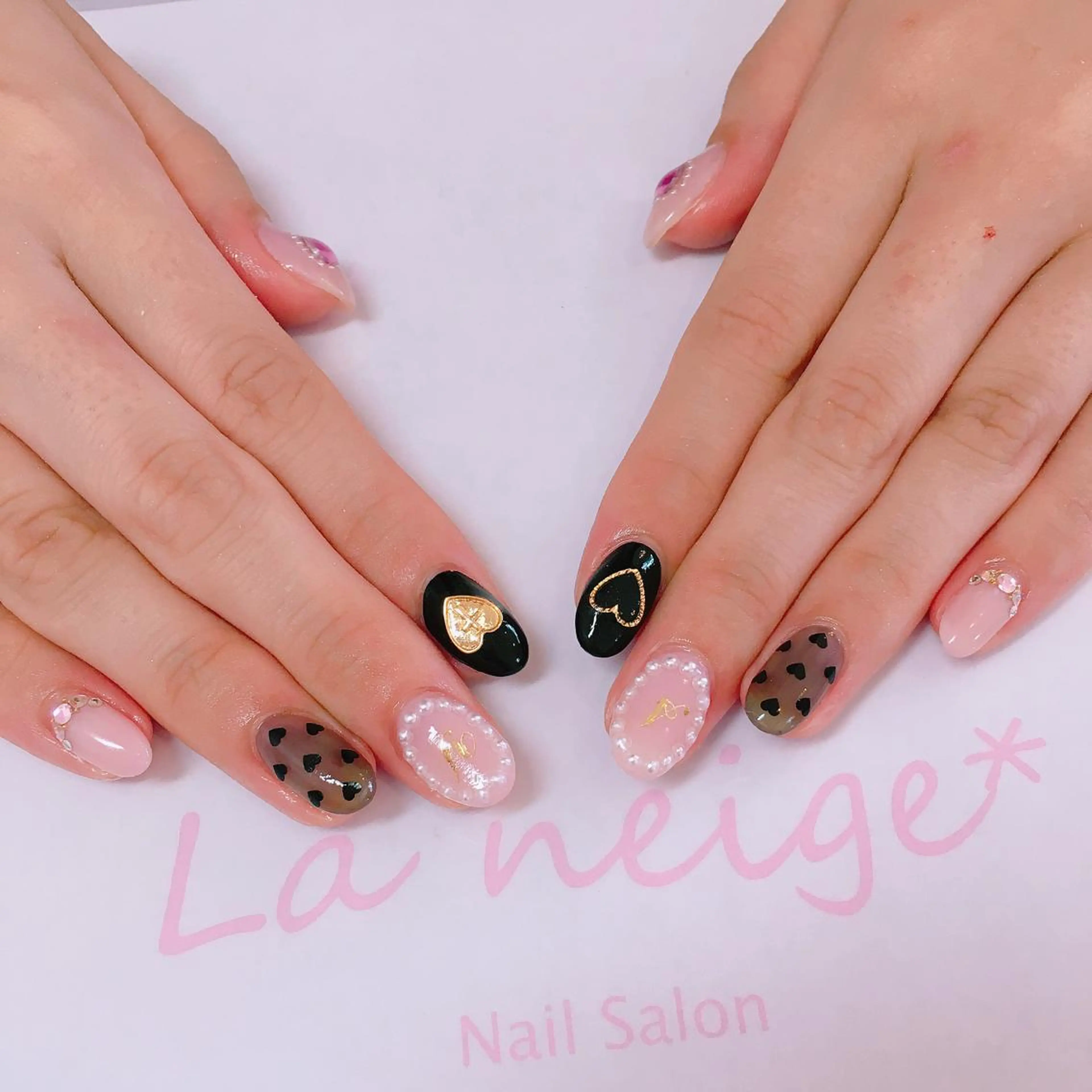 ネイル ハート La neige* yuki 🥯🍑のネイルデザイン